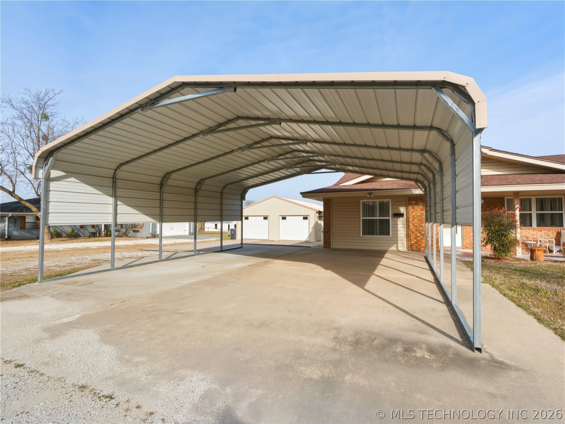 11922 County Road 3570 Property Photo 4