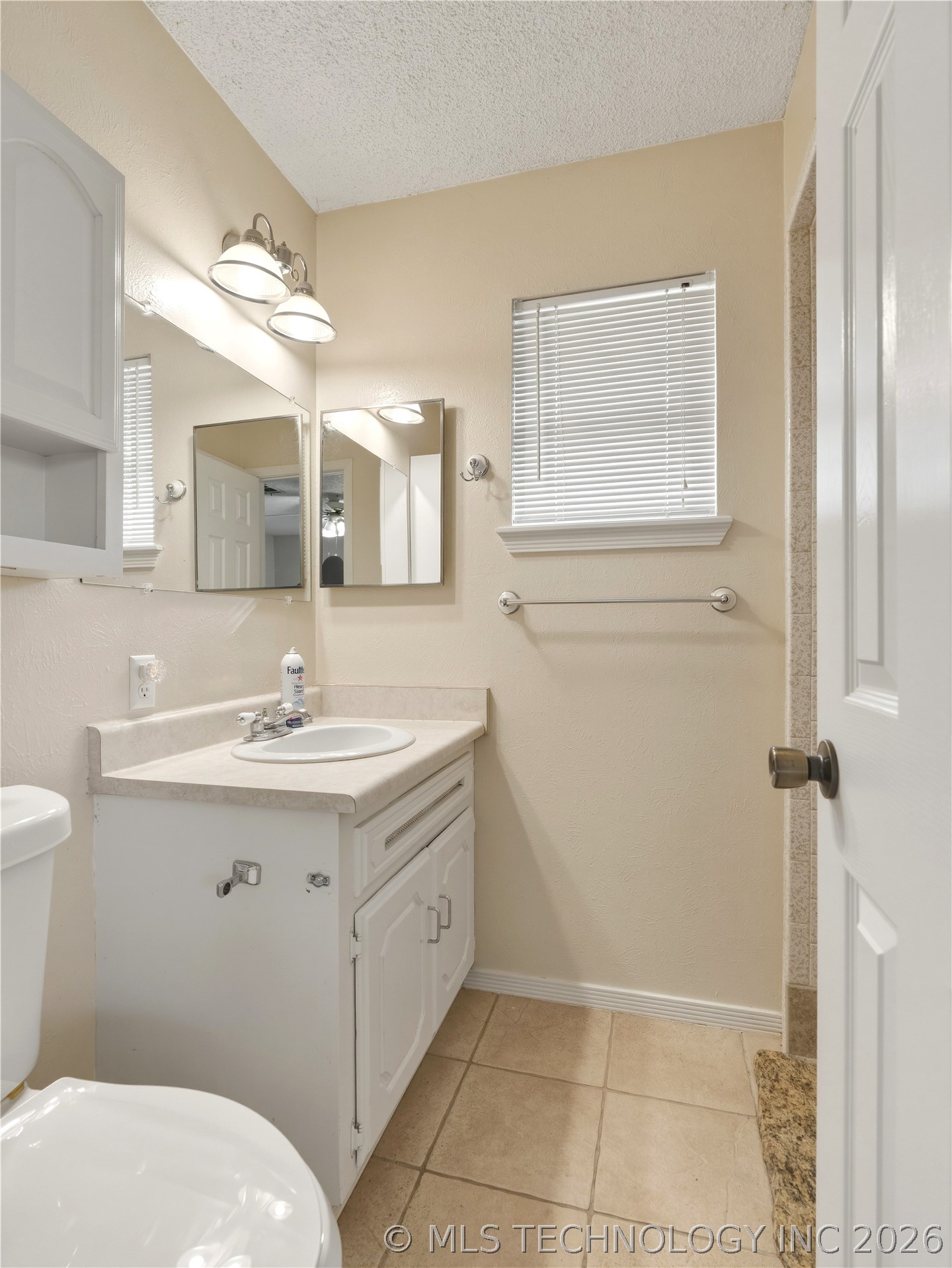11922 County Road 3570 Property Photo 33