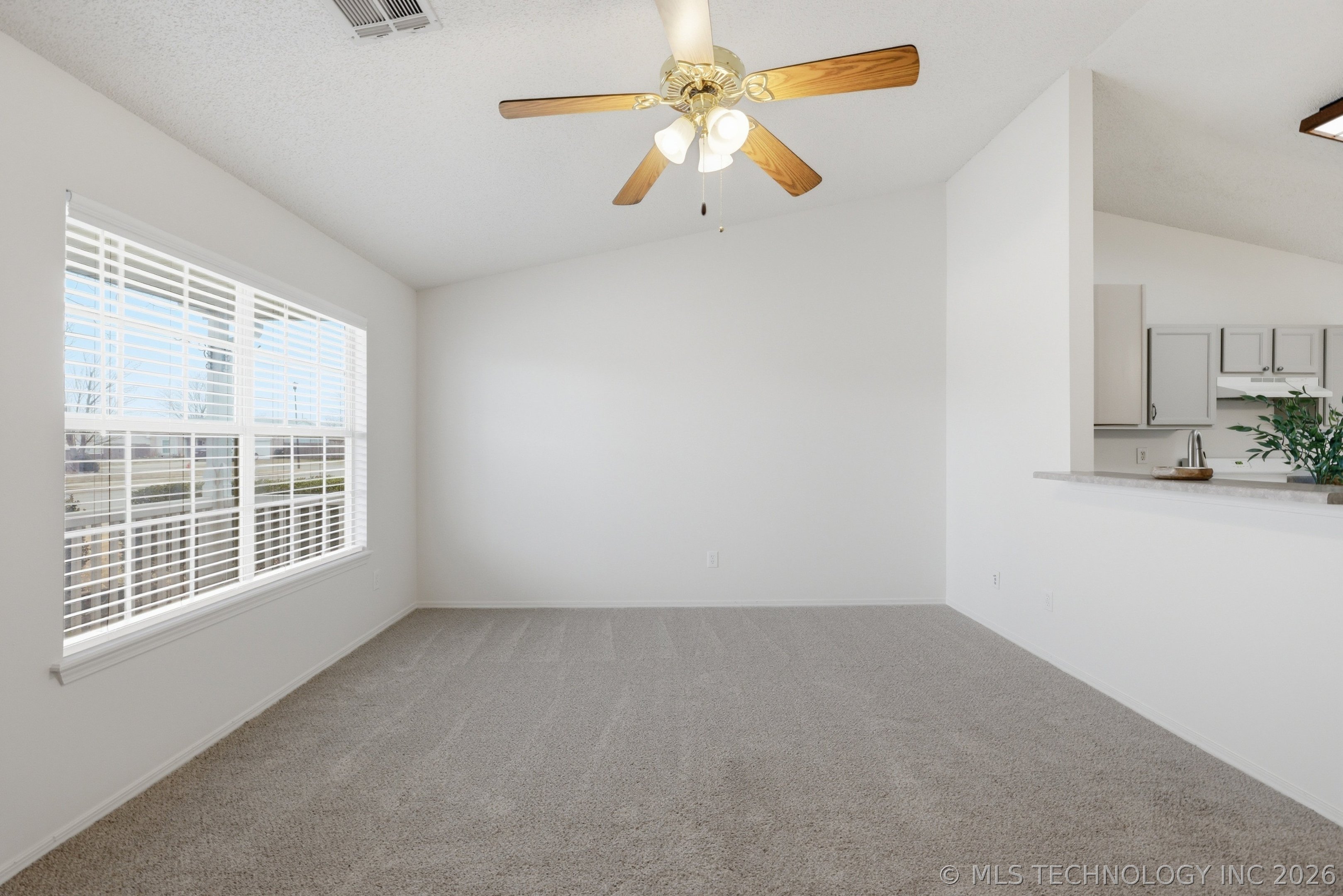 14905 E 89th Place N Property Photo 5