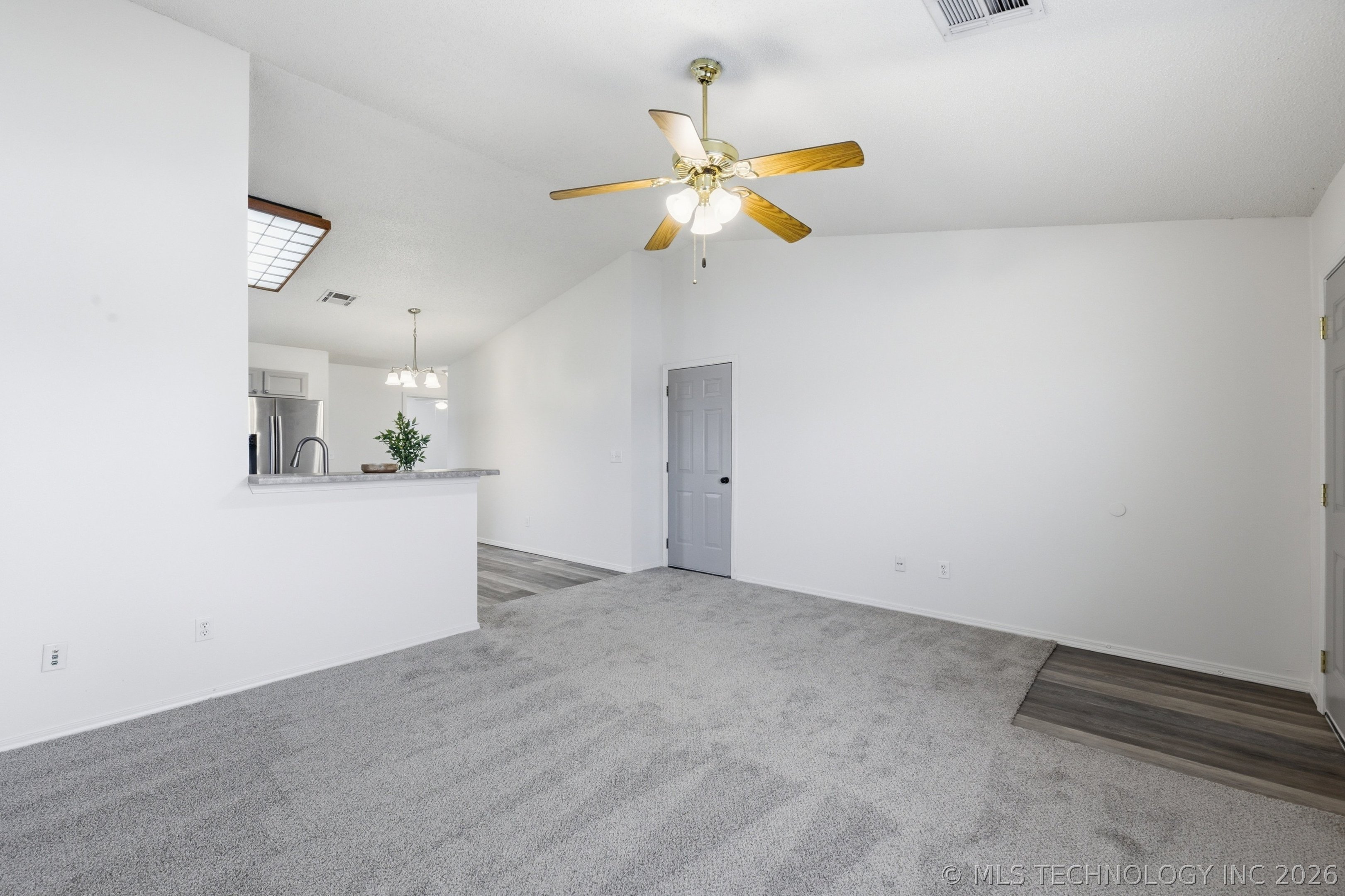 14905 E 89th Place N Property Photo 6