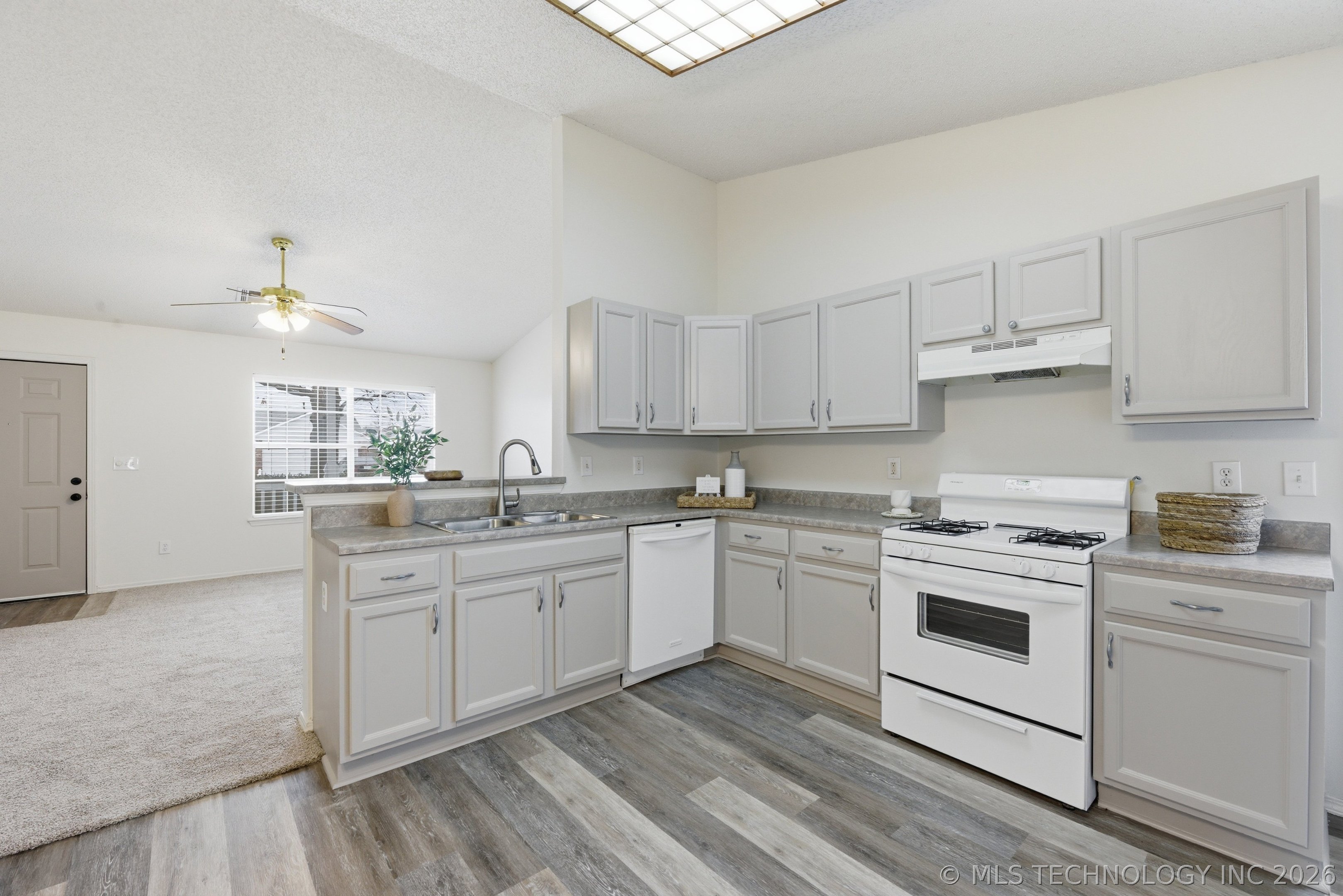 14905 E 89th Place N Property Photo 10