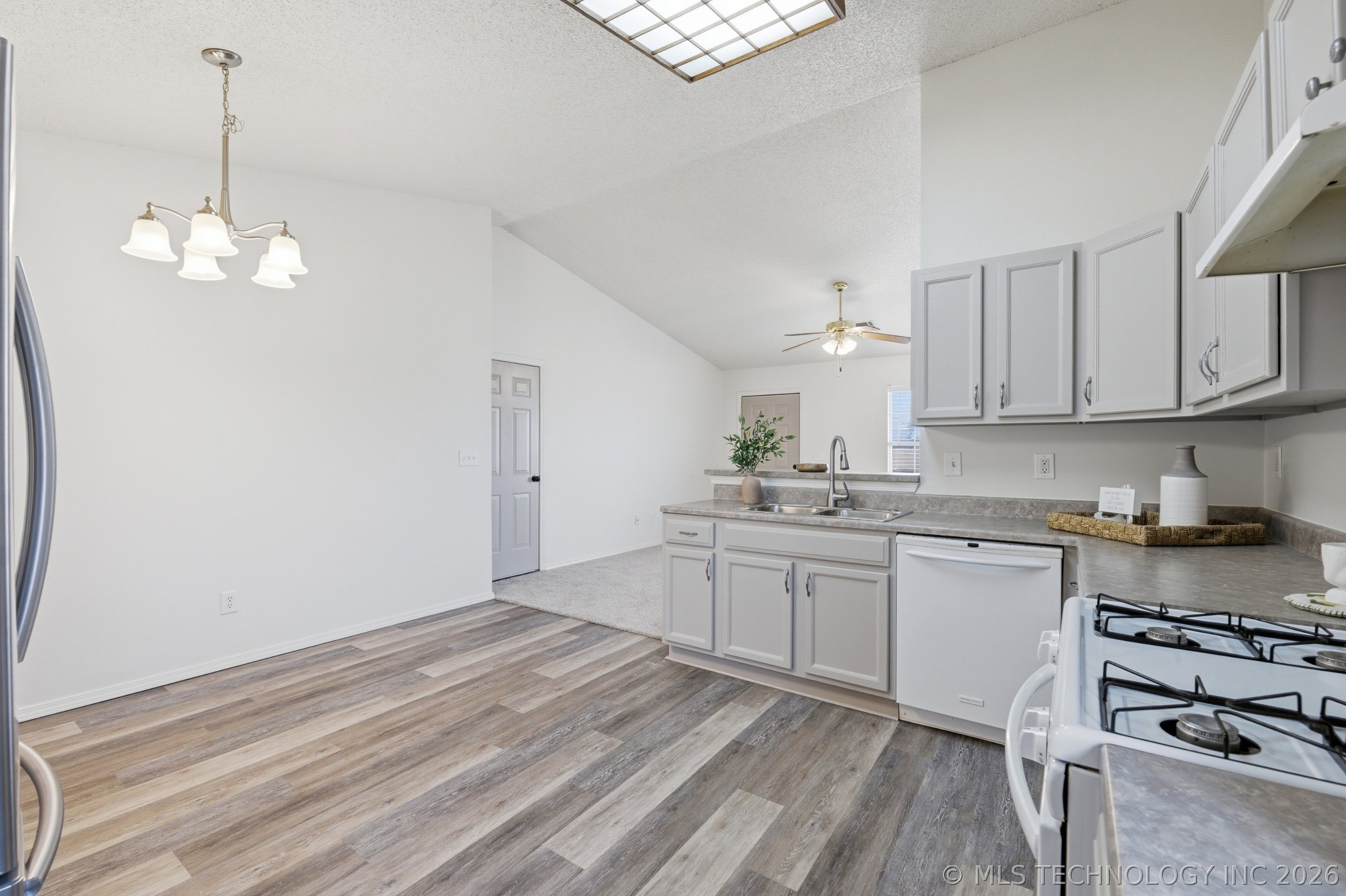 14905 E 89th Place N Property Photo 11