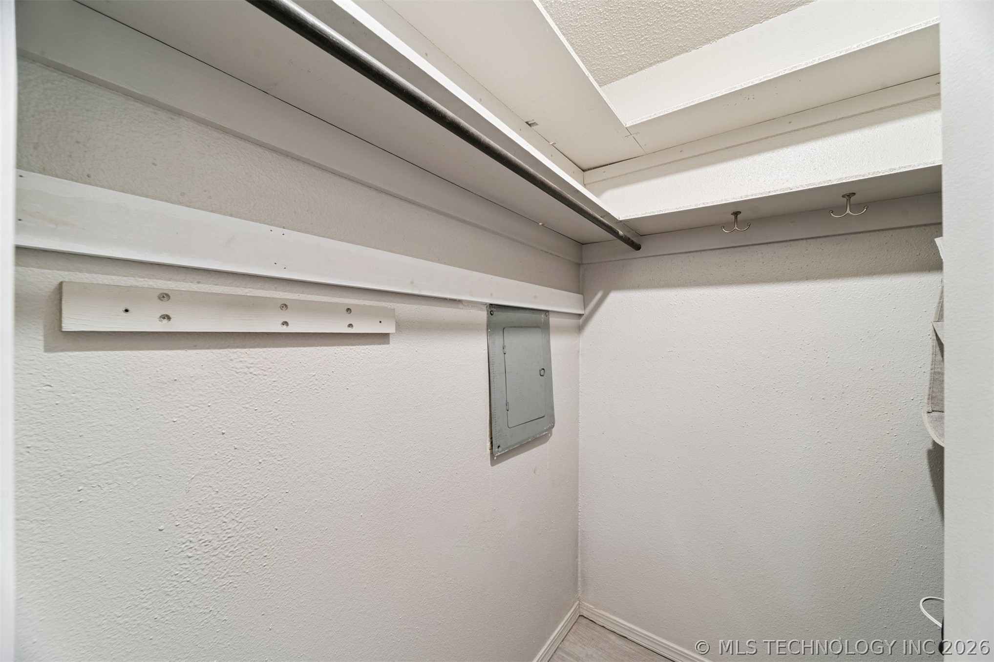 1908 W Gary Street Property Photo 16