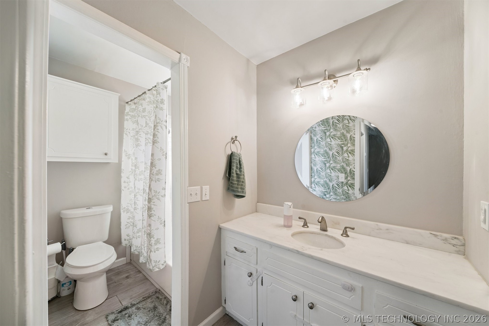 1908 W Gary Street Property Photo 21