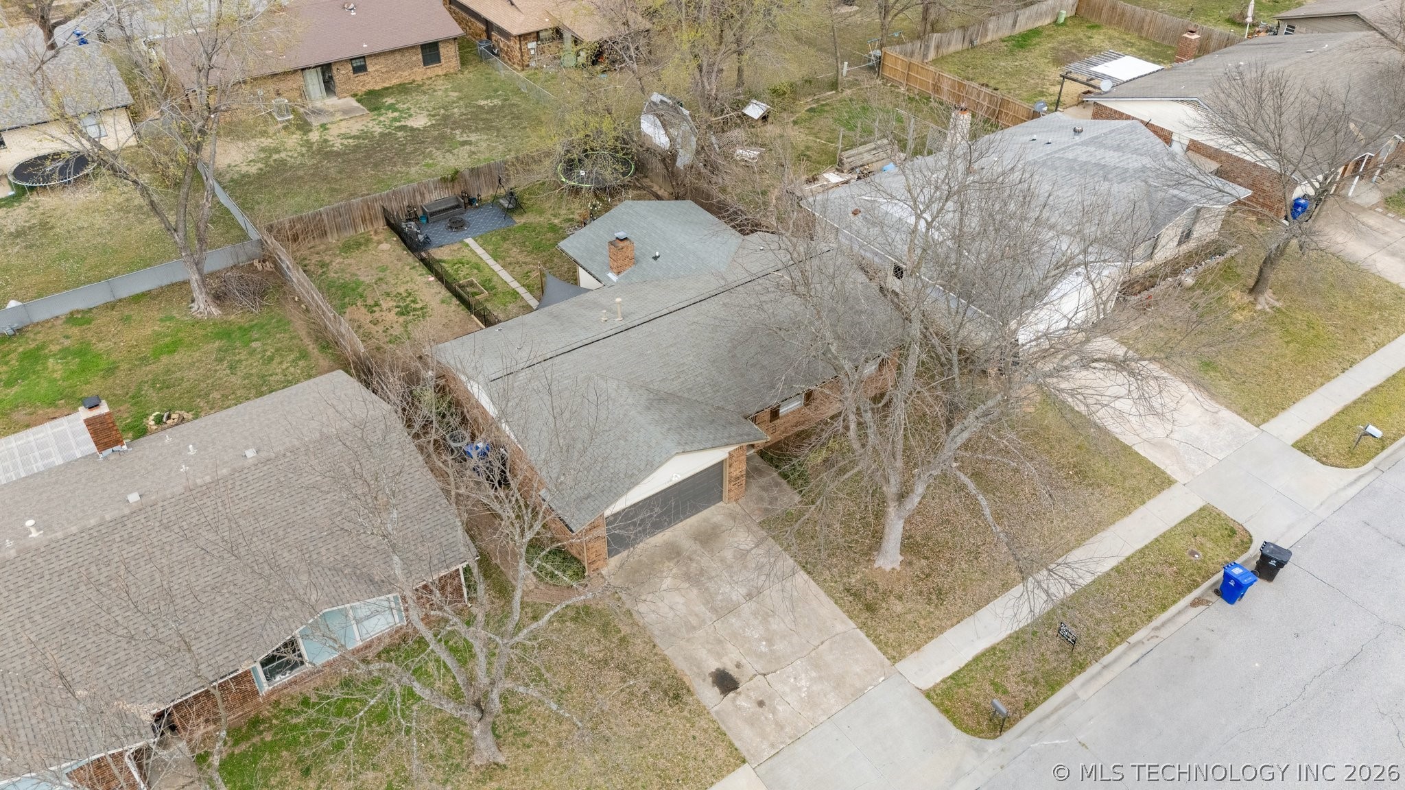 1908 W Gary Street Property Photo 26