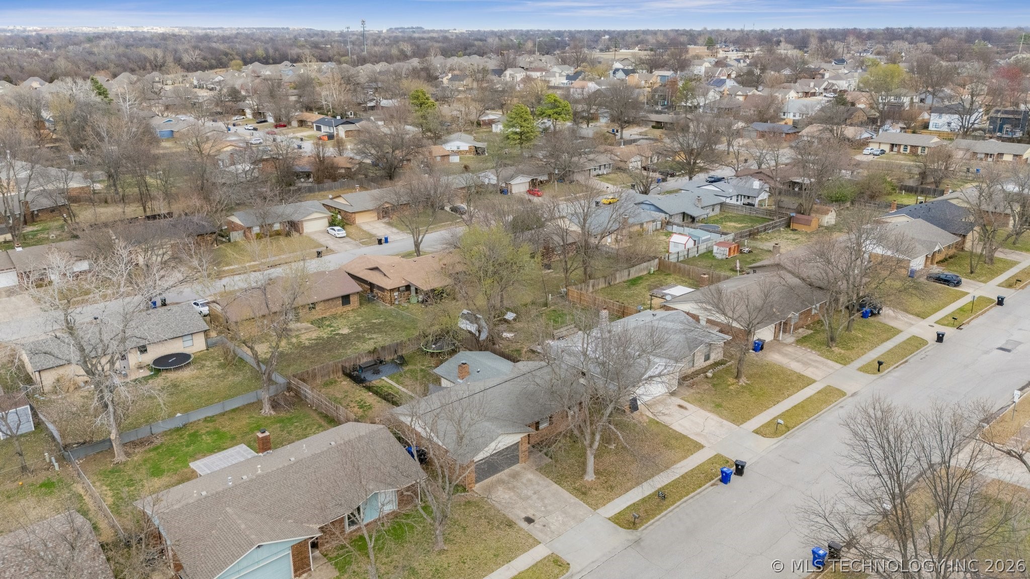 1908 W Gary Street Property Photo 27