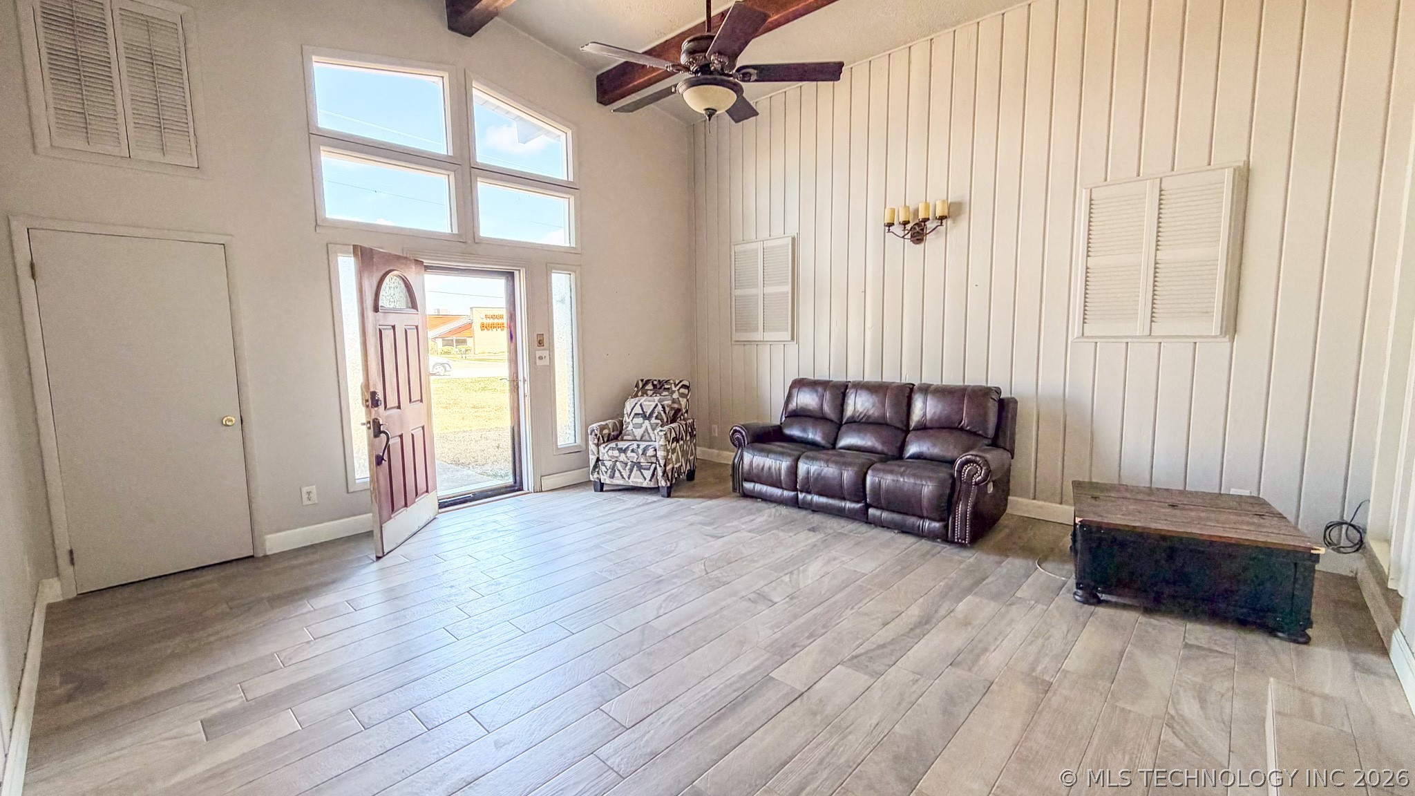1625 Arlington Street Property Photo 8