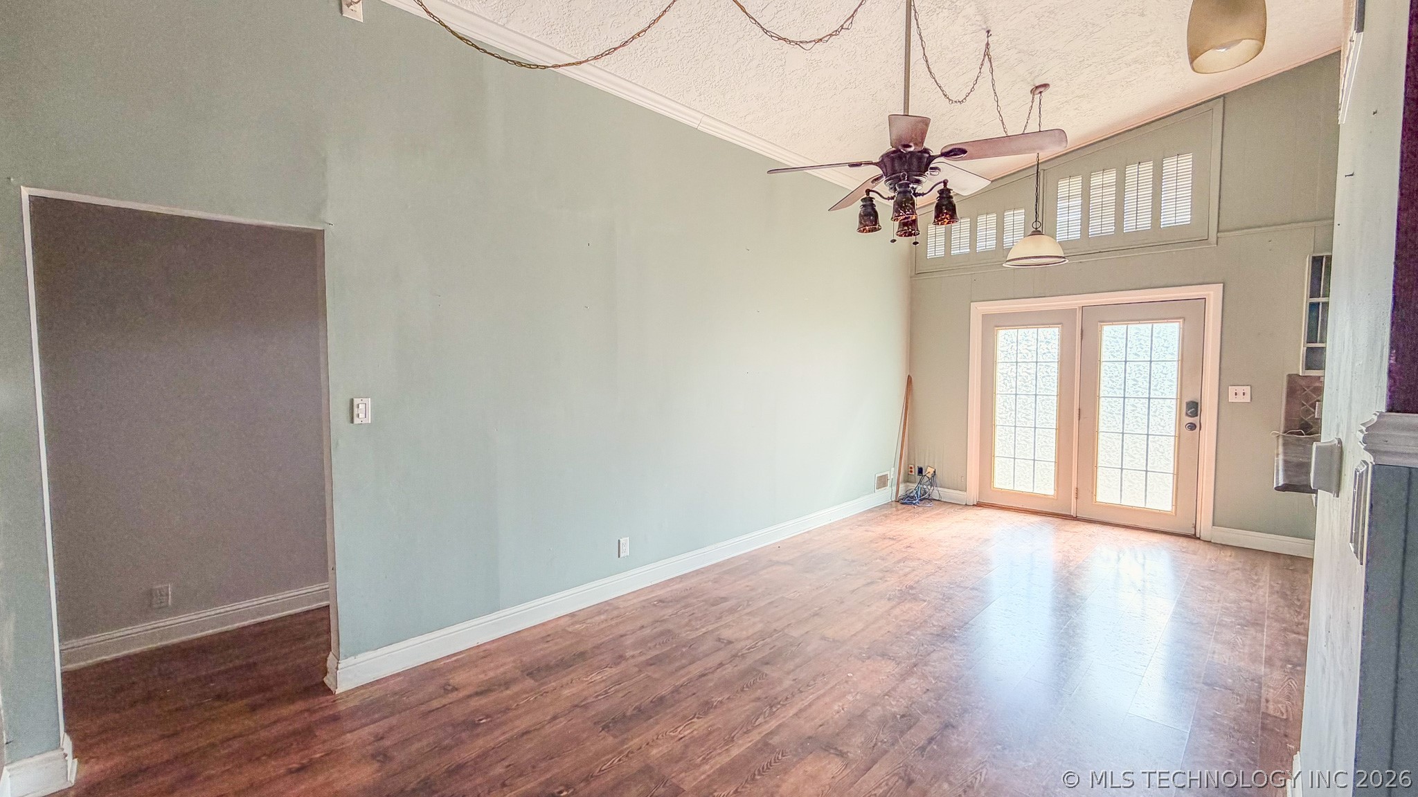 1625 Arlington Street Property Photo 9