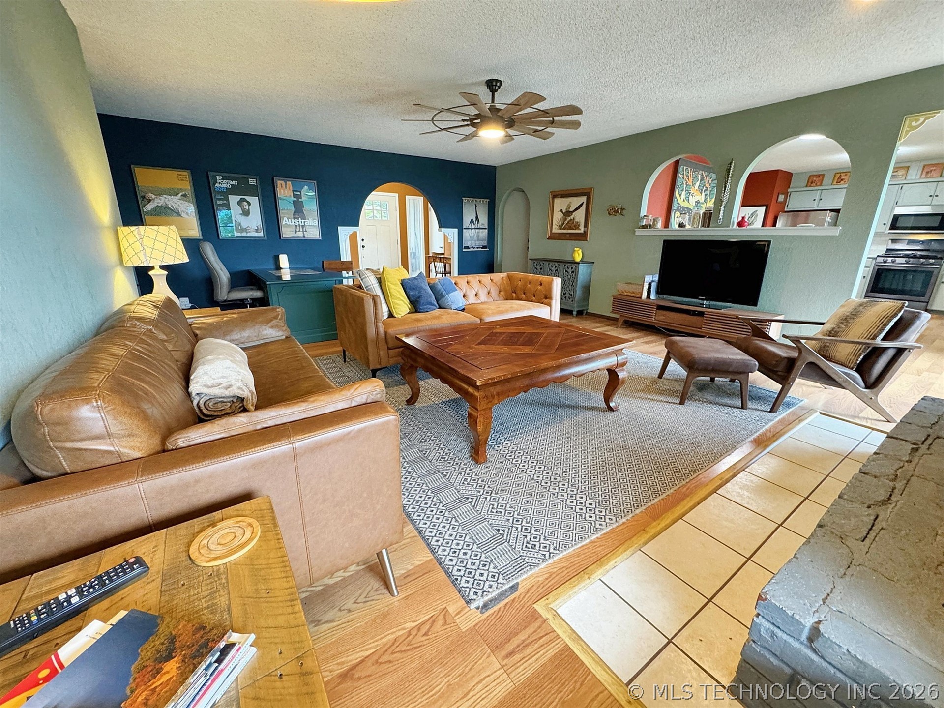 3278 W Southern Avenue Property Photo 15