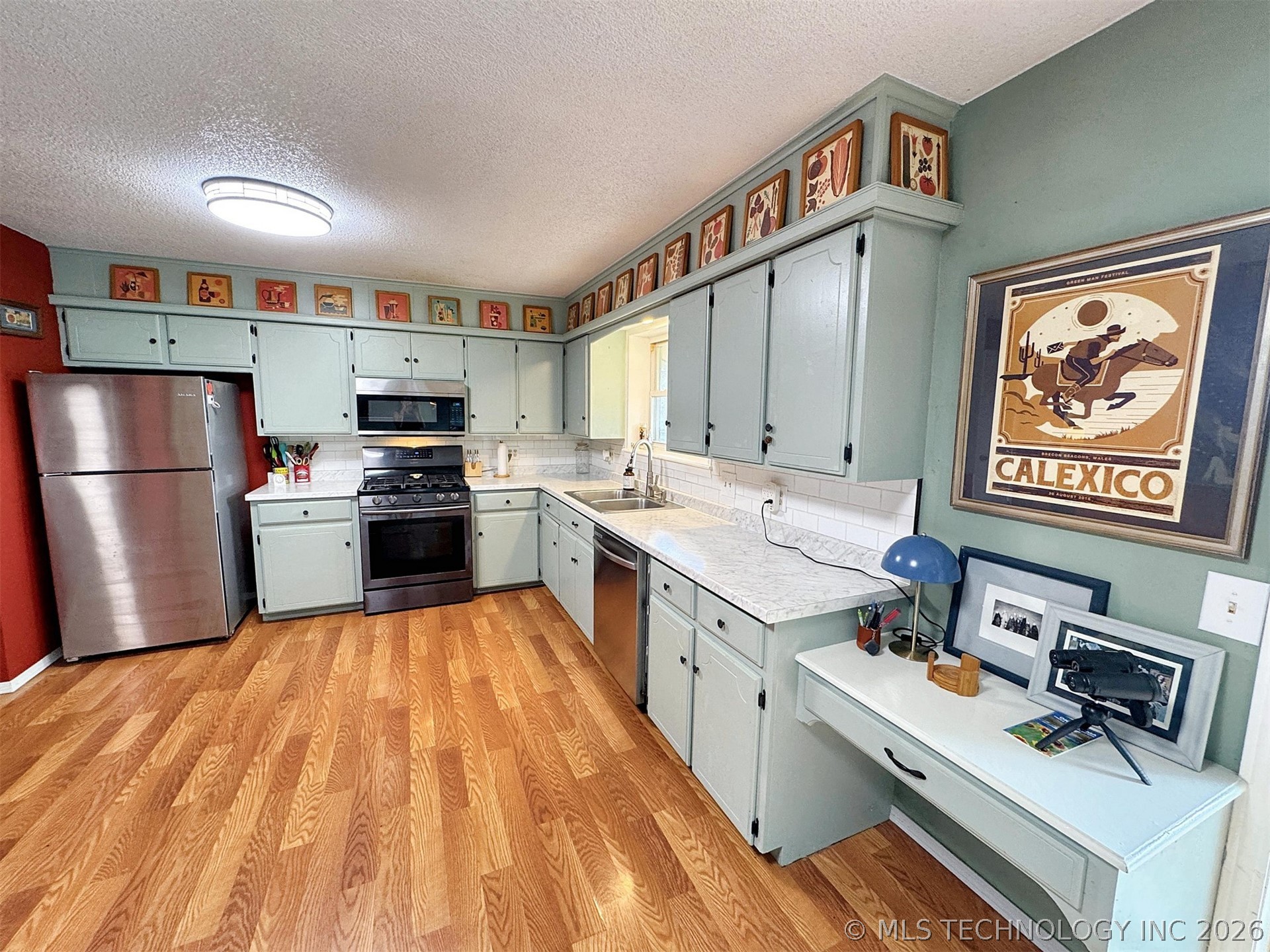 3278 W Southern Avenue Property Photo 25