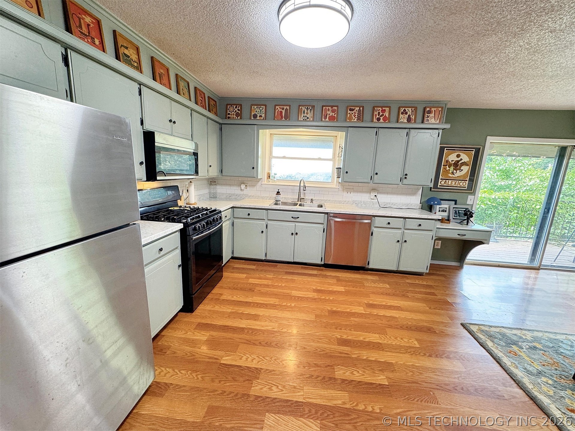 3278 W Southern Avenue Property Photo 27