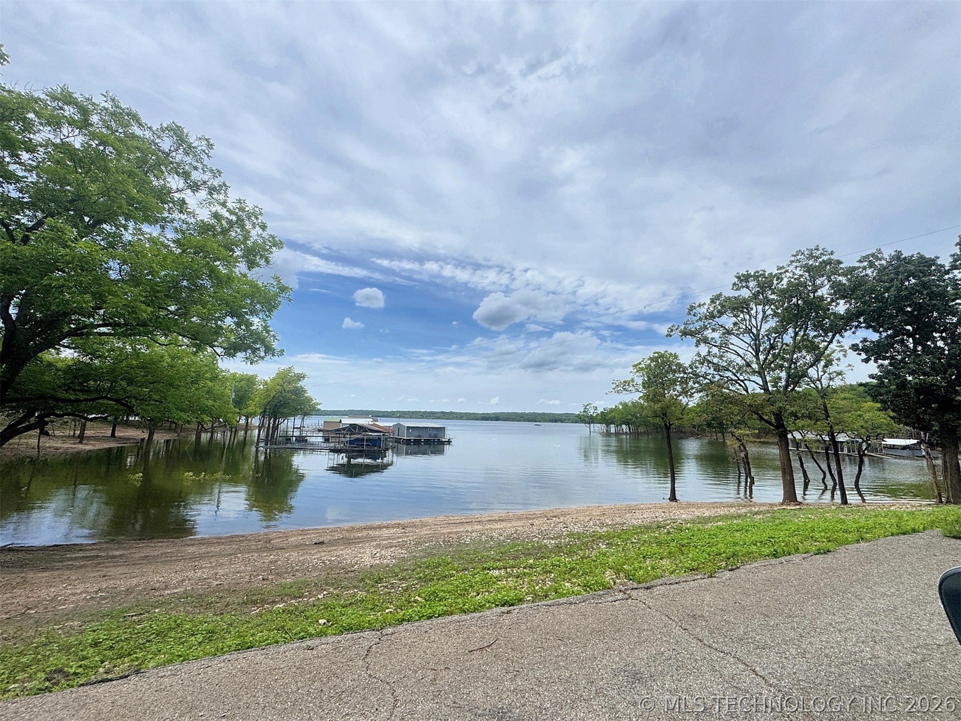 3278 W Southern Avenue Property Photo 54