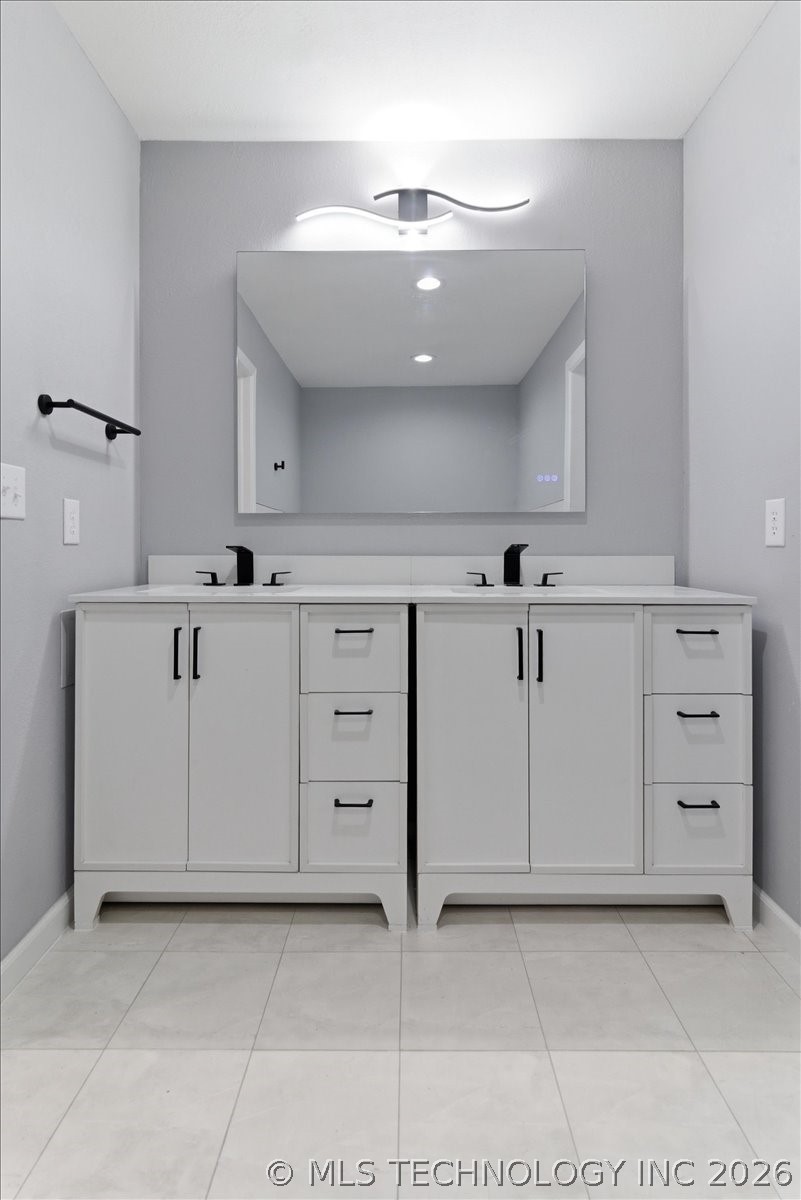 9035 E 67th Street Property Photo 23