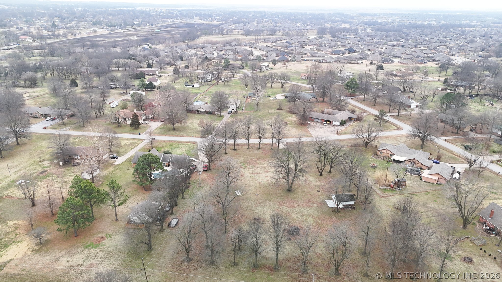 15515 E 94th Street N Property Photo 3