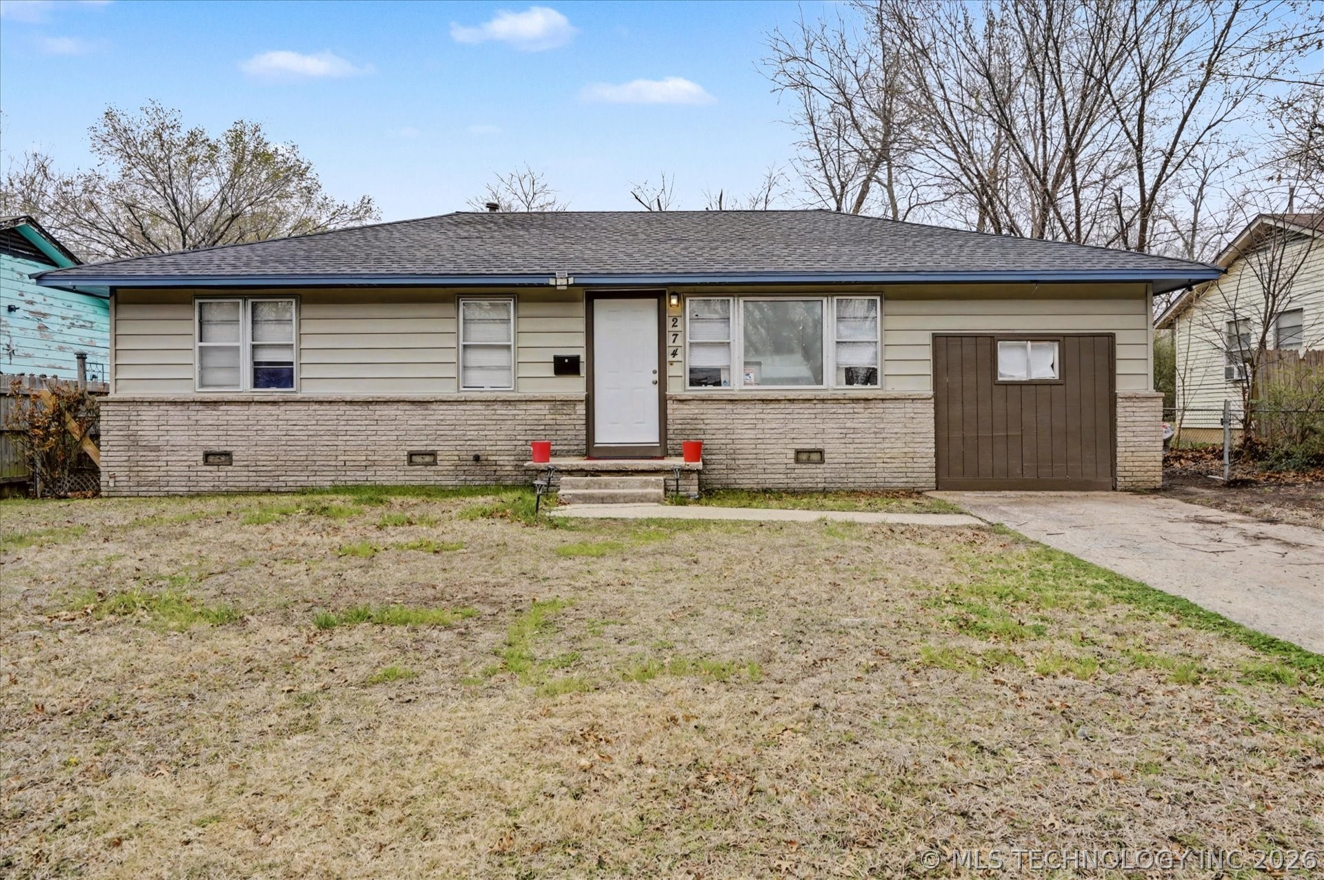 274 E 53rd Street N Property Photo 1