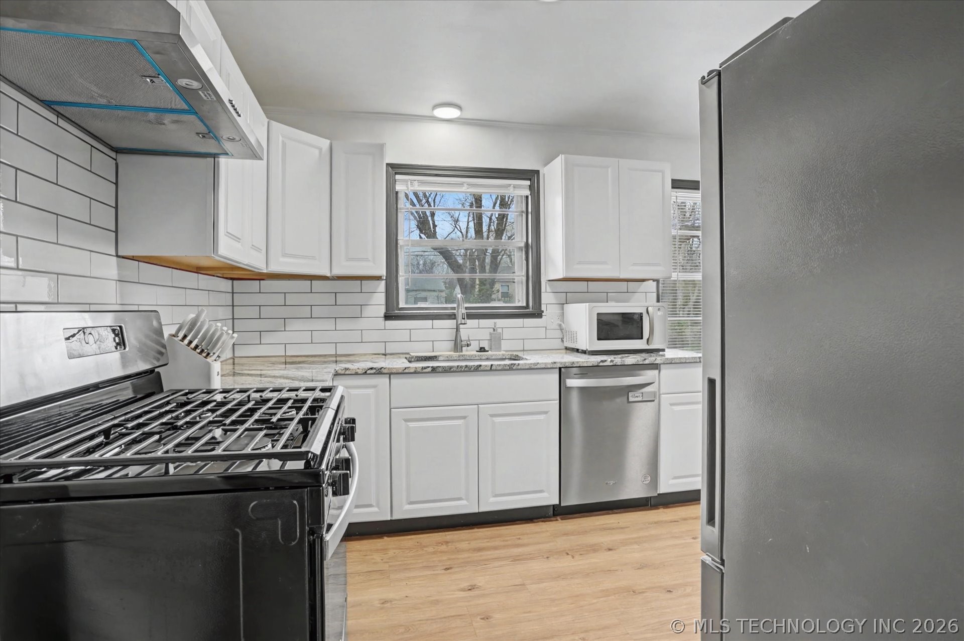 274 E 53rd Street N Property Photo 10