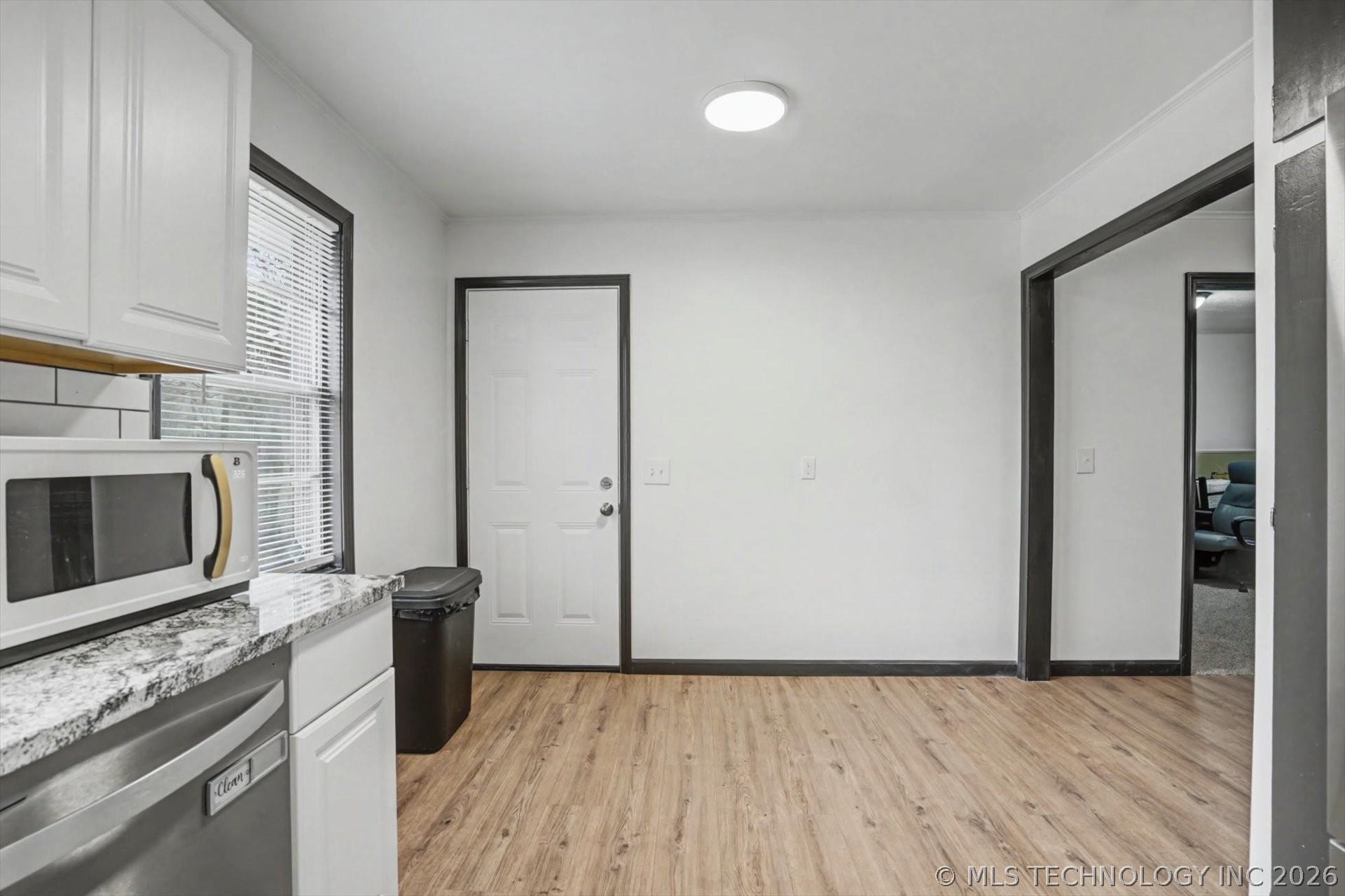 274 E 53rd Street N Property Photo 11