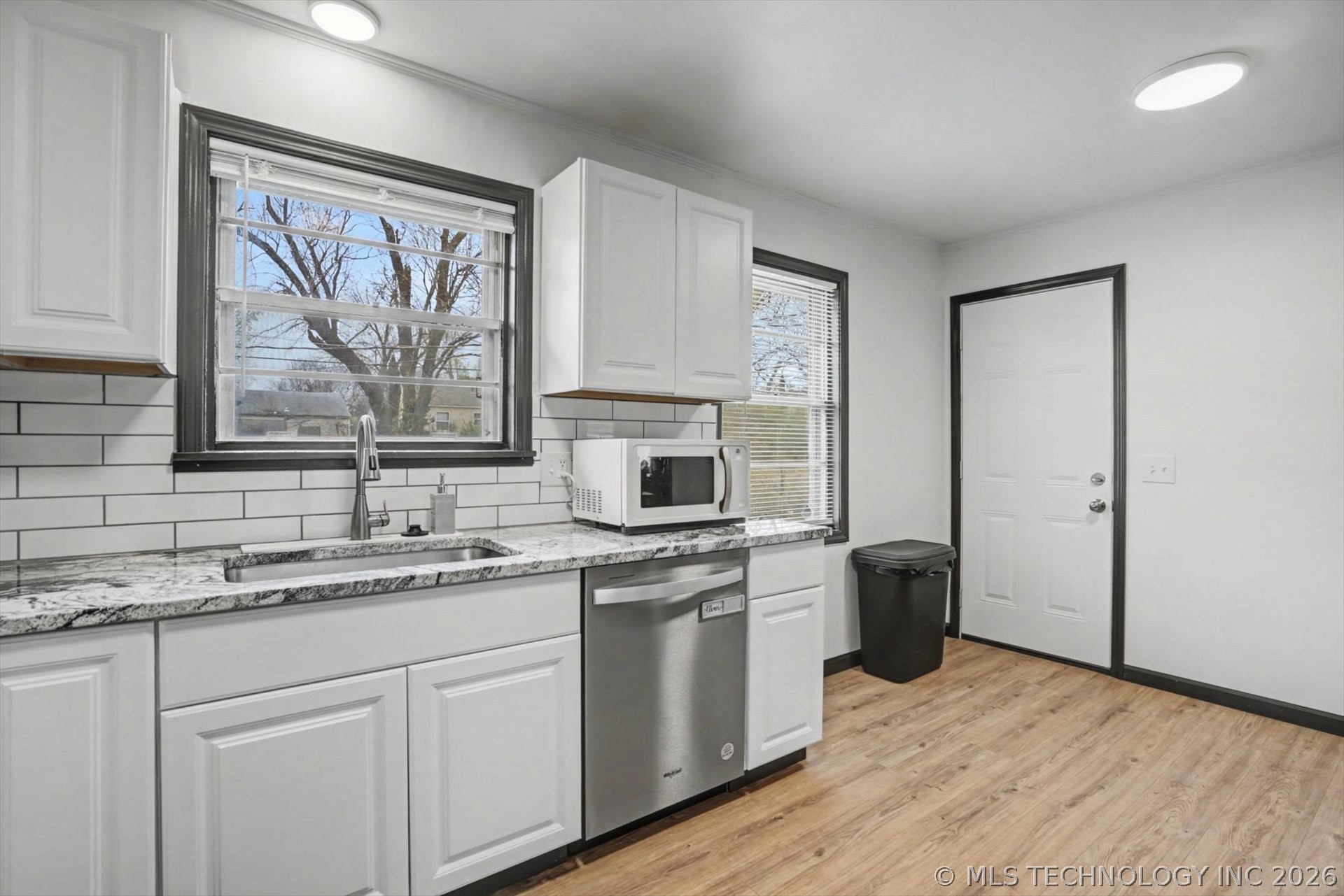 274 E 53rd Street N Property Photo 12