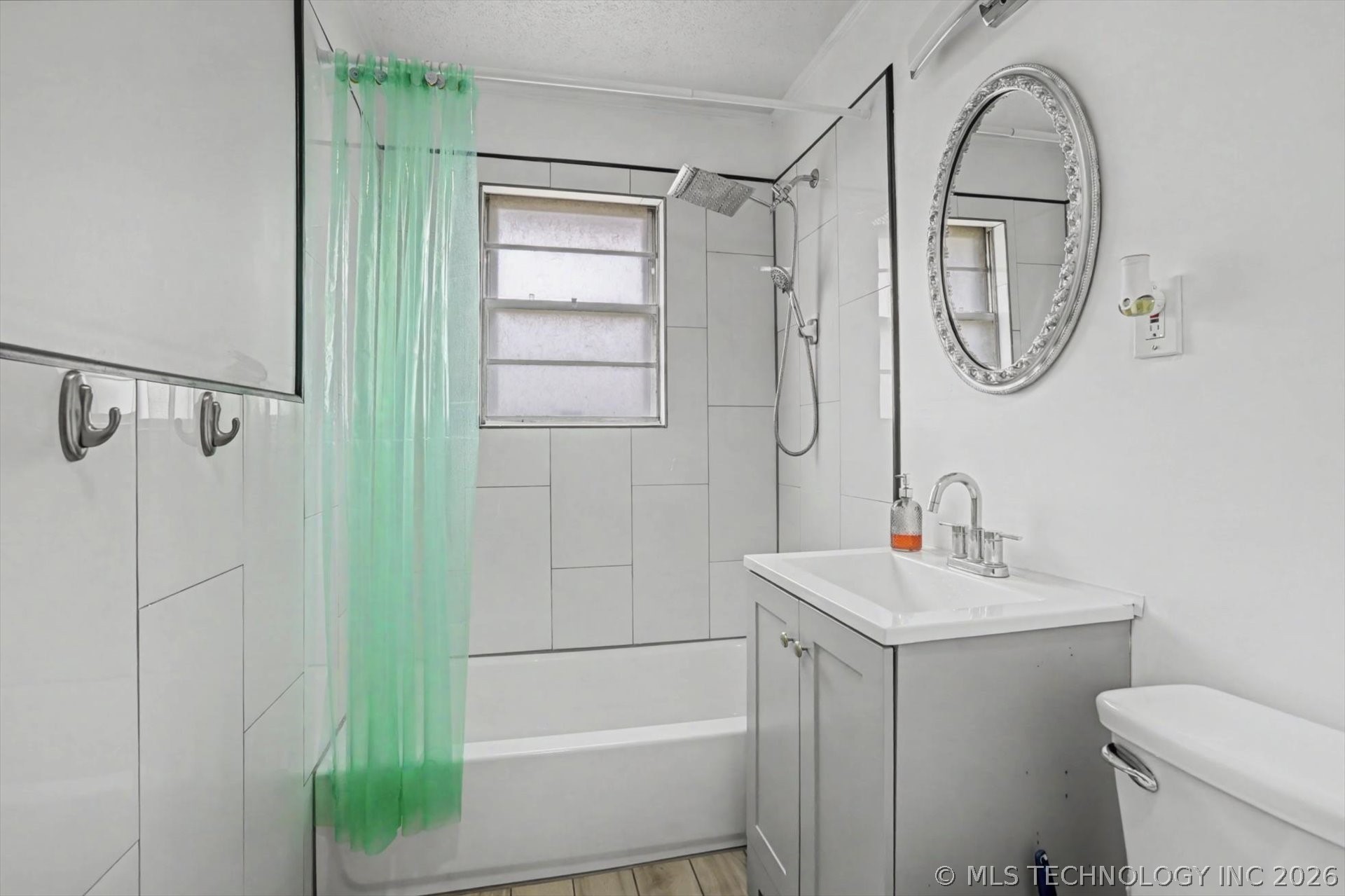274 E 53rd Street N Property Photo 20