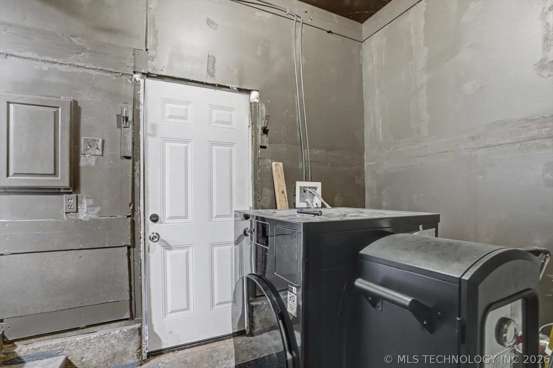 274 E 53rd Street N Property Photo 24