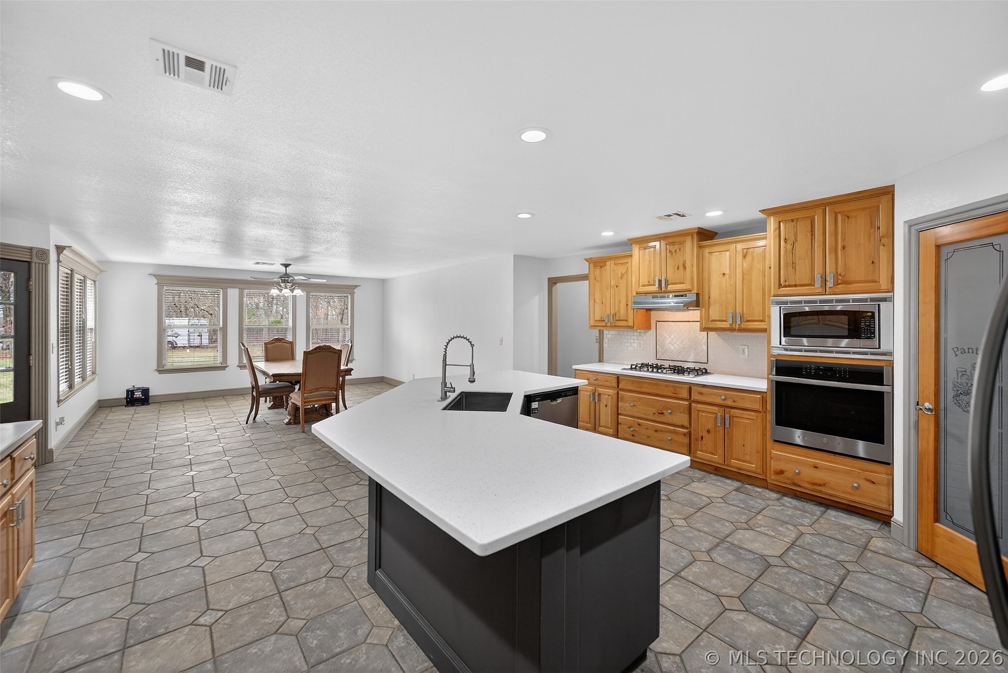 3863 W 173rd Street N Property Photo 18