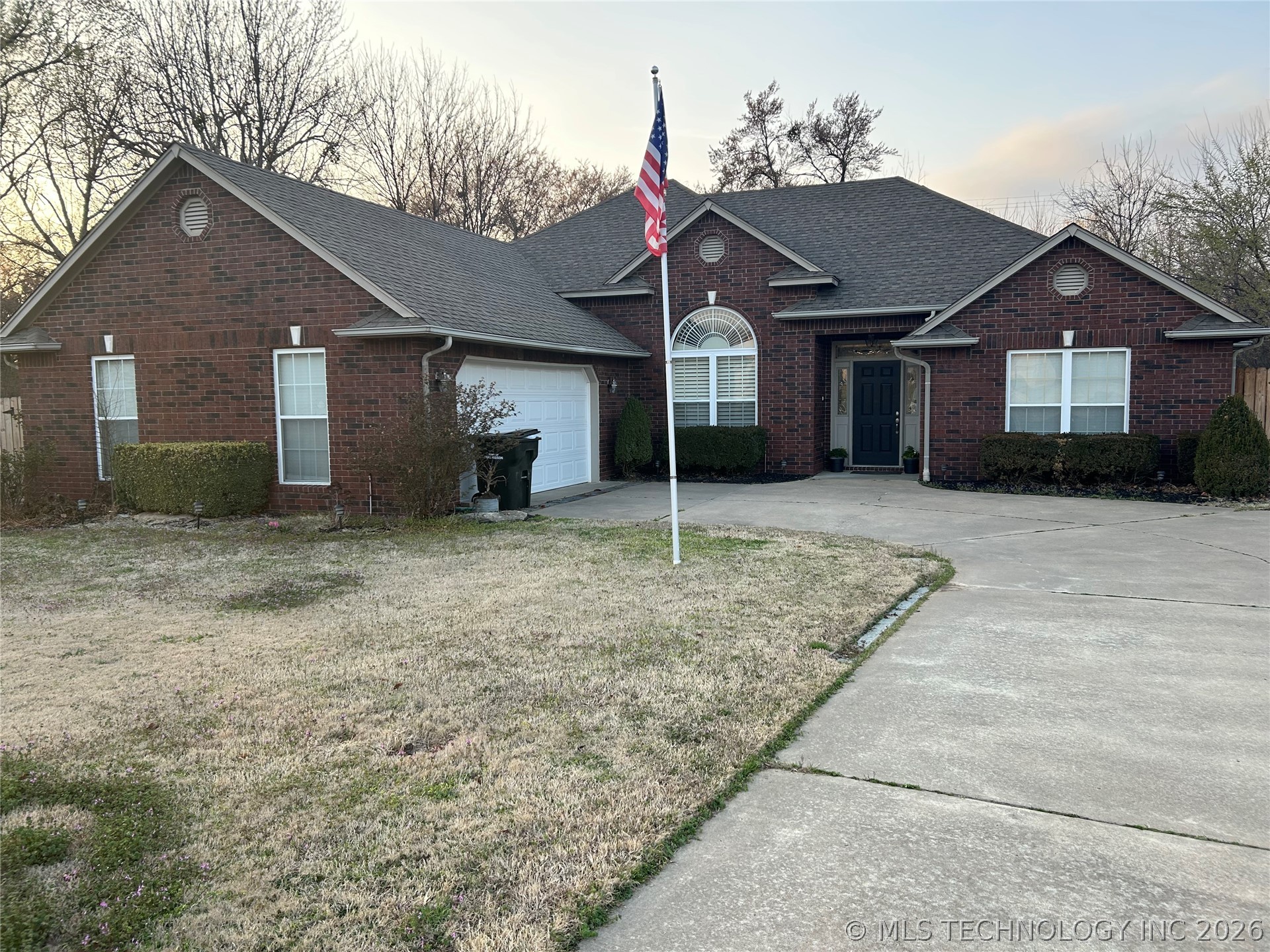1204 Pinehurst Court Property Photo 1