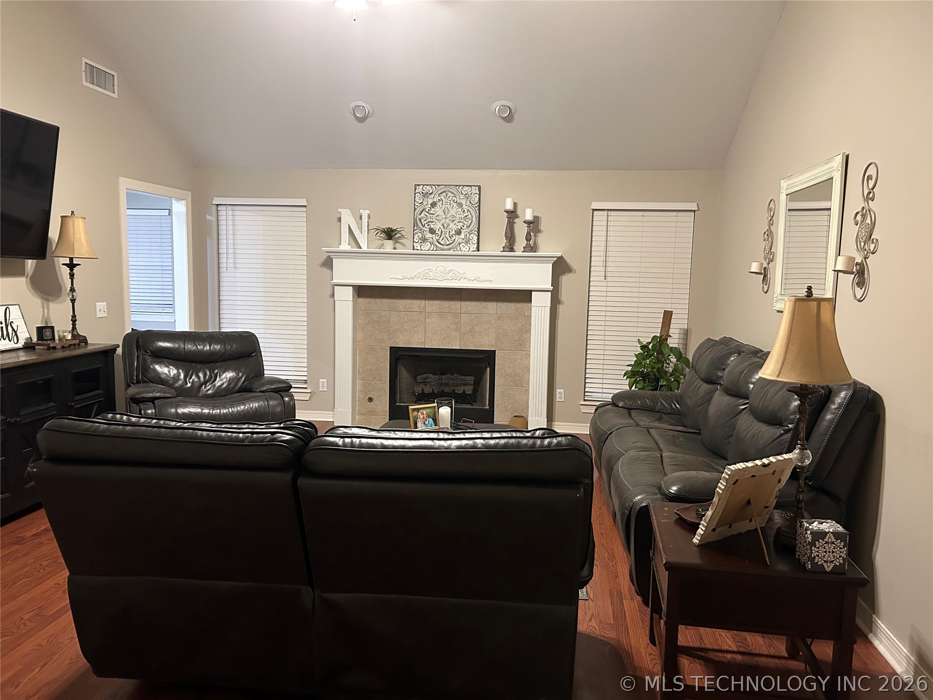 1204 Pinehurst Court Property Photo 6