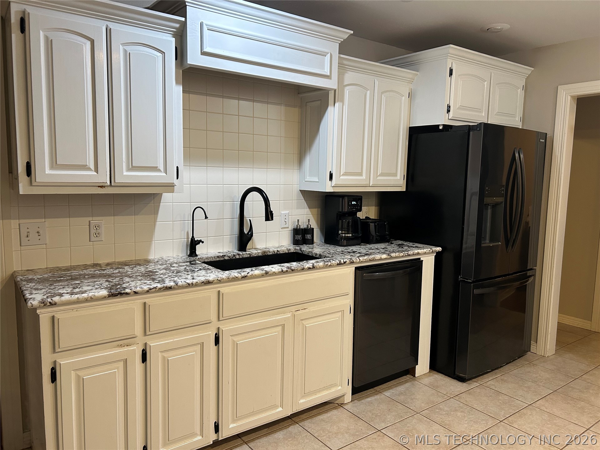 1204 Pinehurst Court Property Photo 12