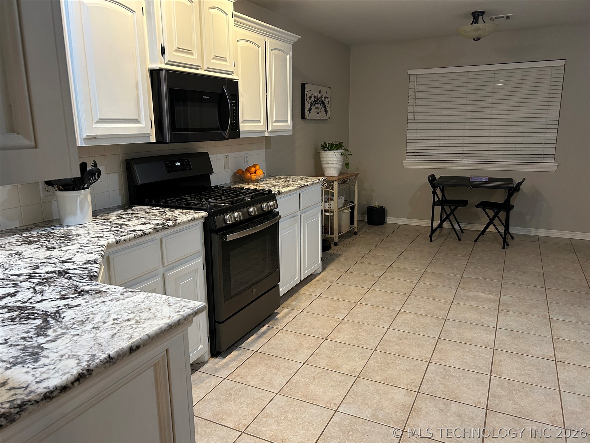 1204 Pinehurst Court Property Photo 14