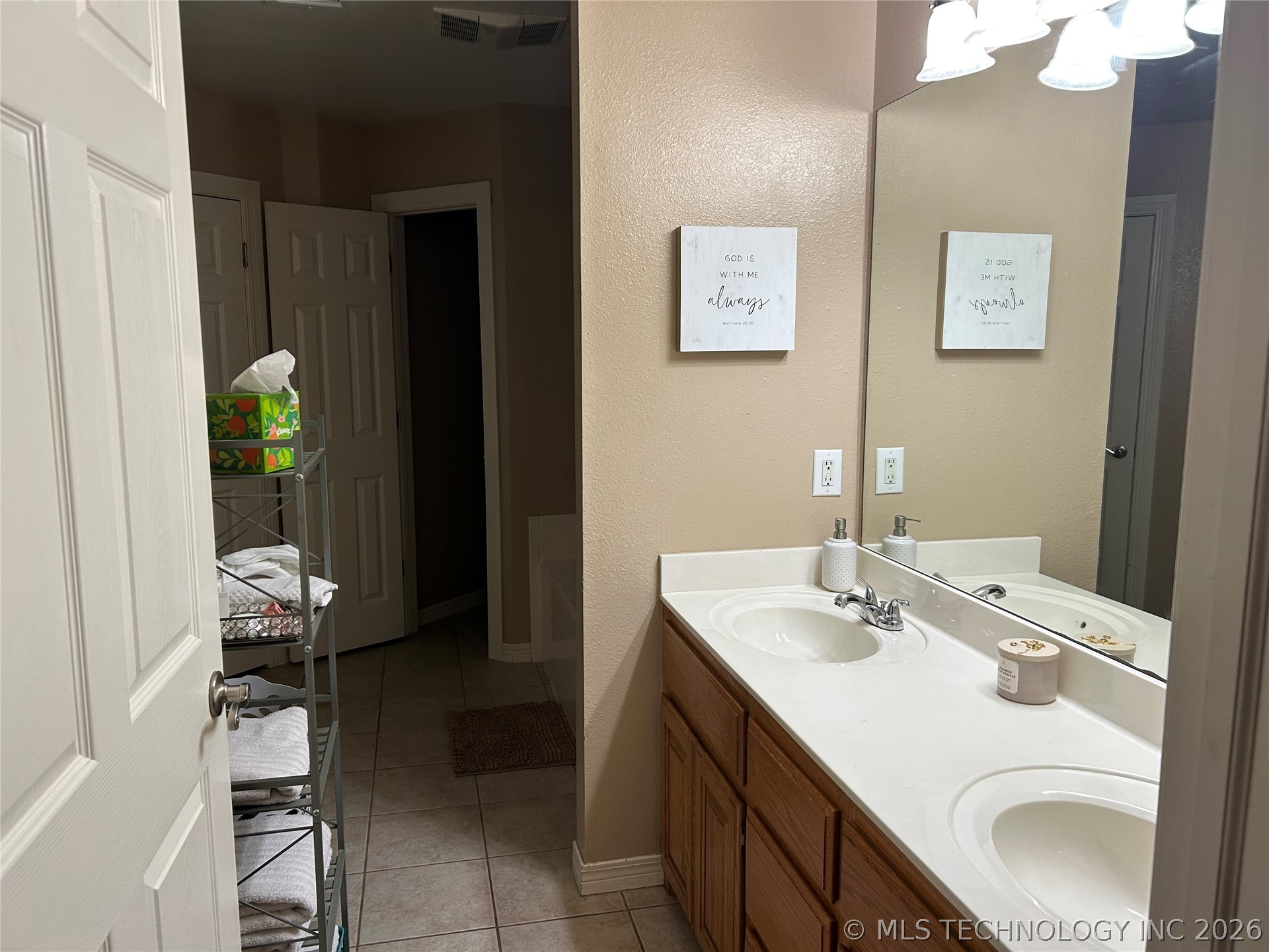 1204 Pinehurst Court Property Photo 18
