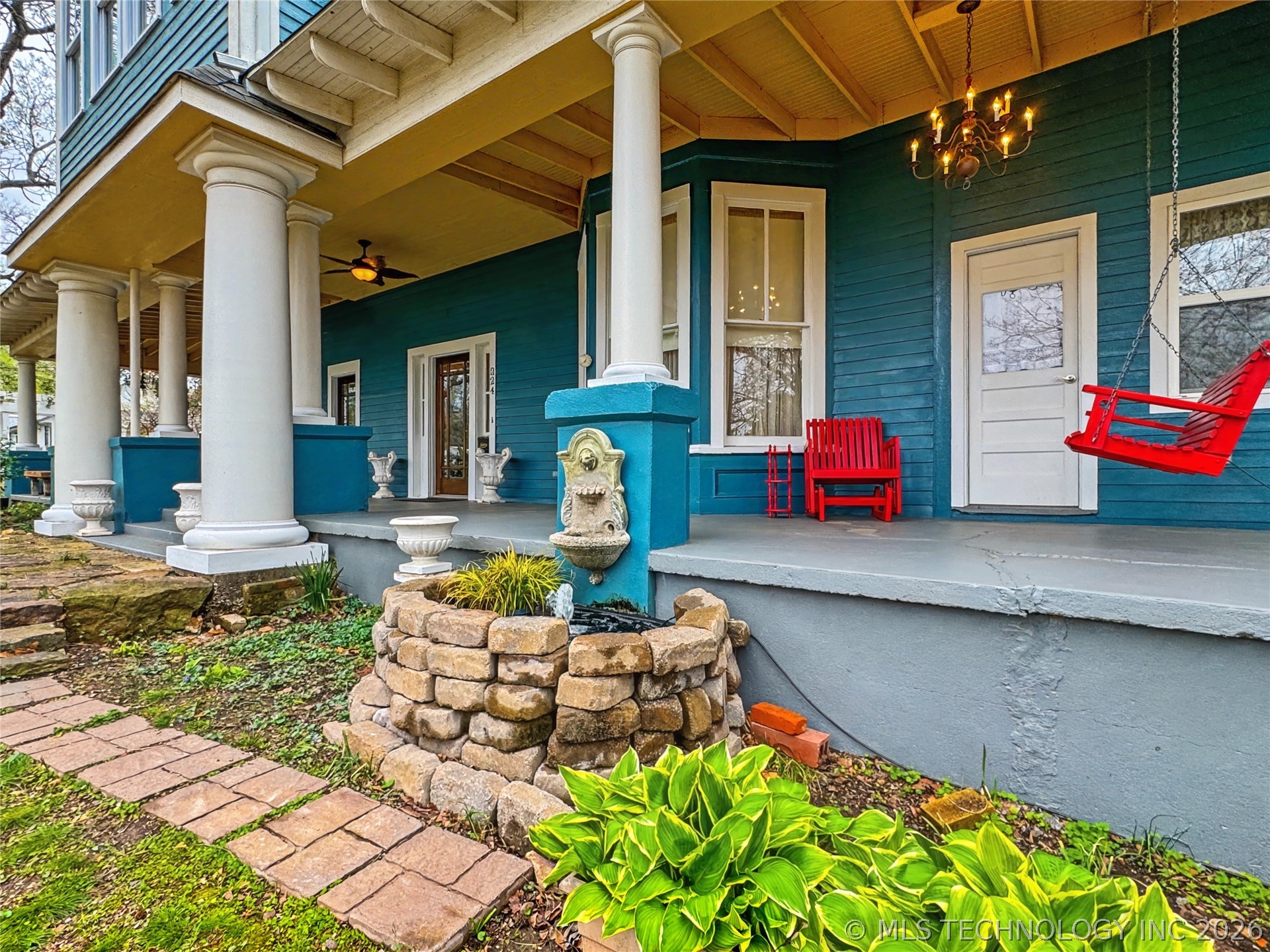 224 W Chickasaw Street Property Photo 5