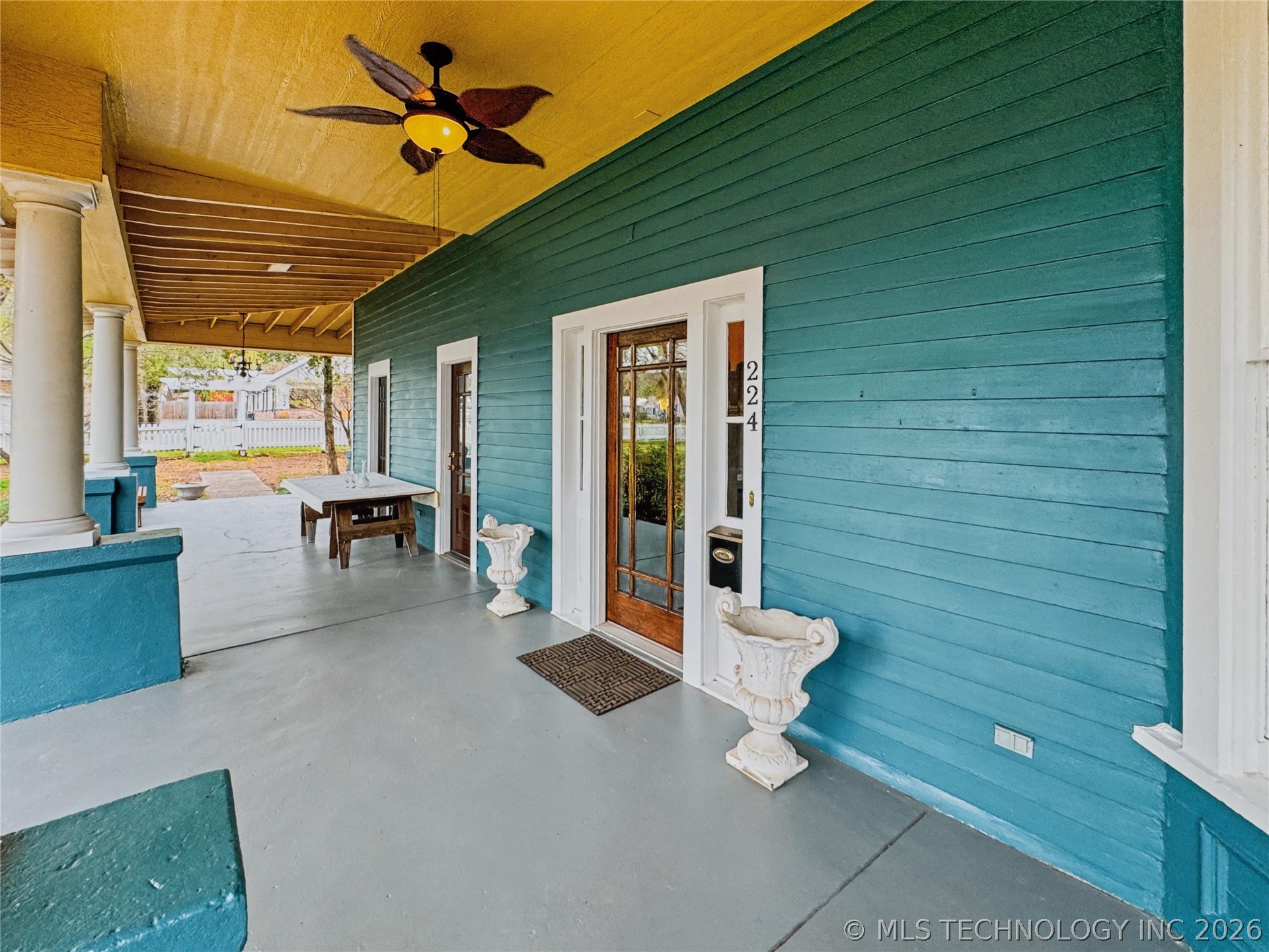 224 W Chickasaw Street Property Photo 6