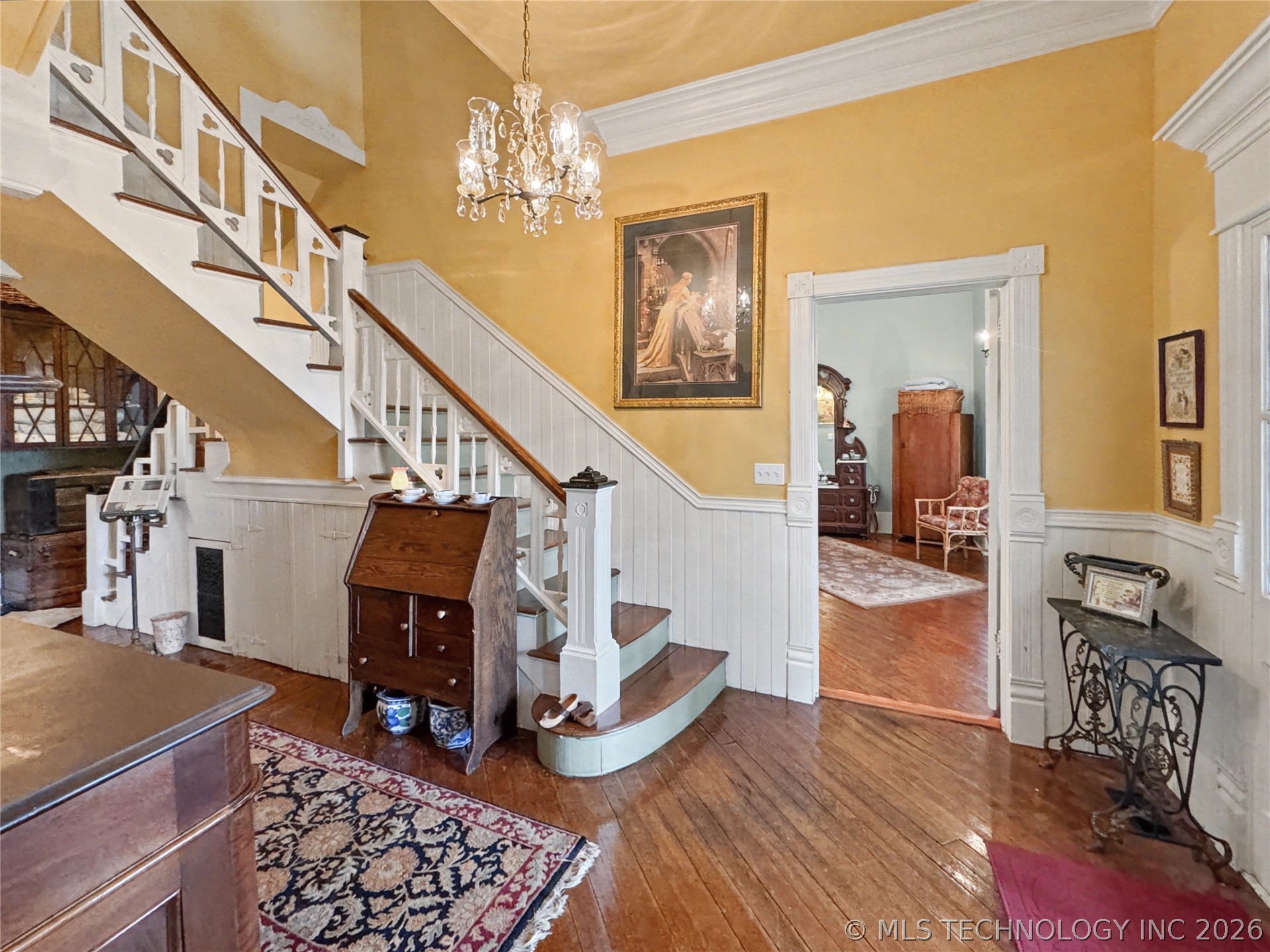 224 W Chickasaw Street Property Photo 9