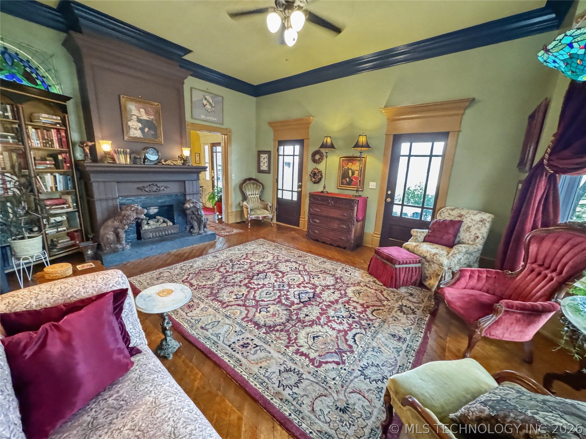 224 W Chickasaw Street Property Photo 13