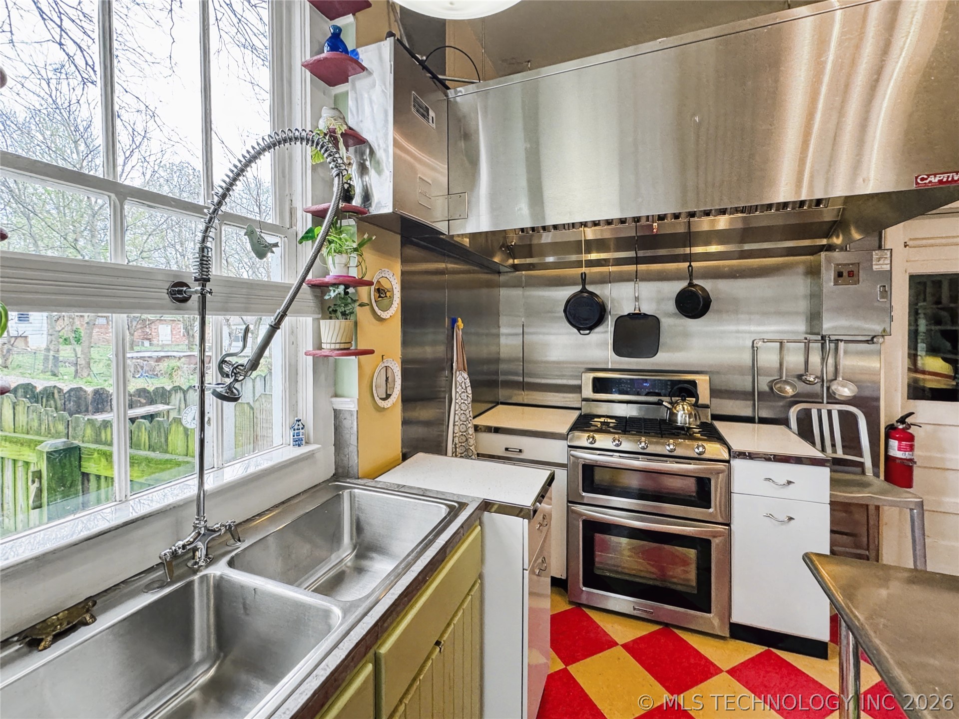 224 W Chickasaw Street Property Photo 29