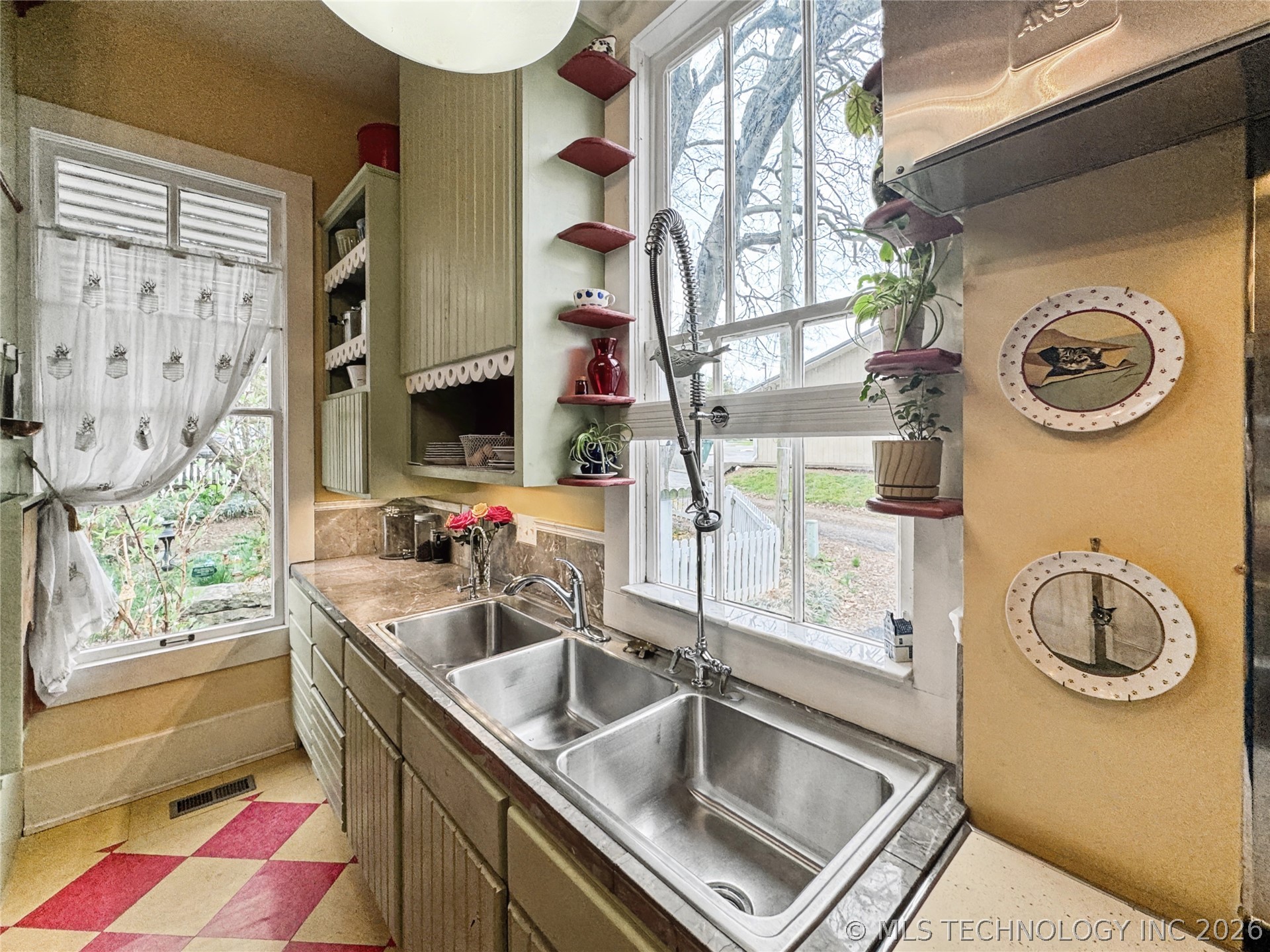 224 W Chickasaw Street Property Photo 30