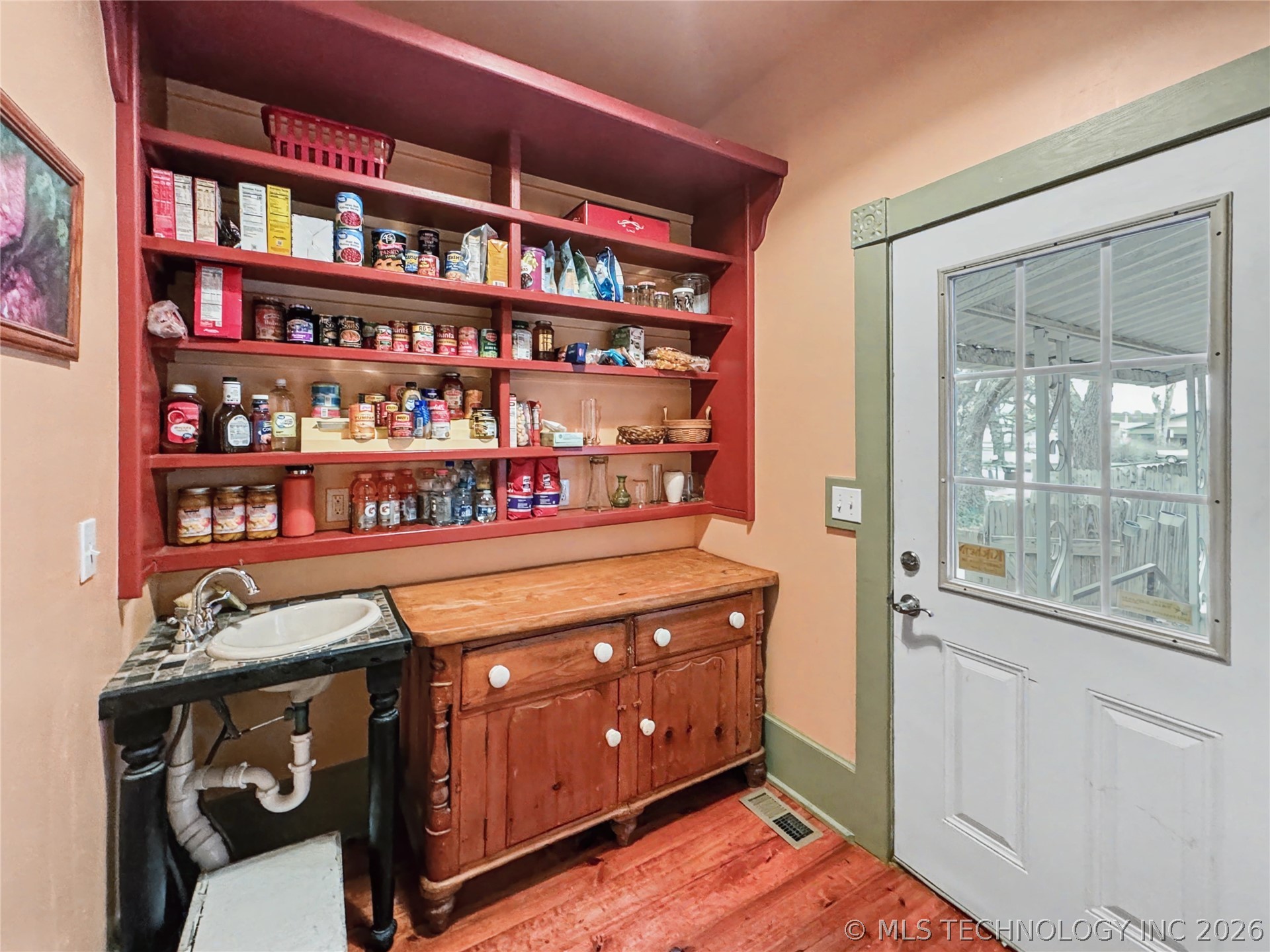 224 W Chickasaw Street Property Photo 31