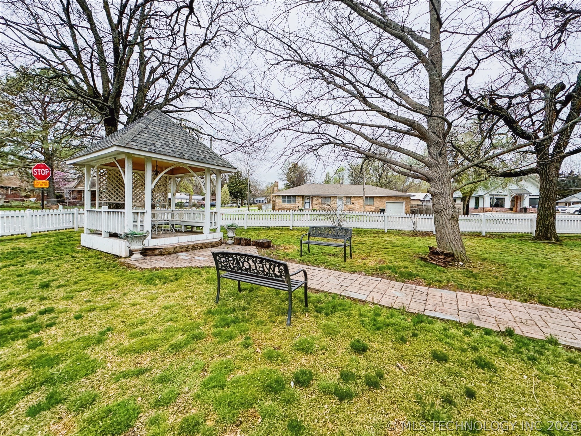 224 W Chickasaw Street Property Photo 94