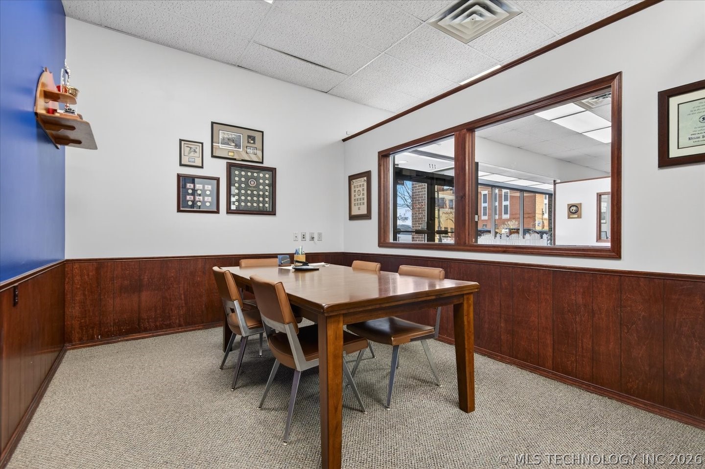 111 Se Frank Phillips Boulevard Property Photo 6