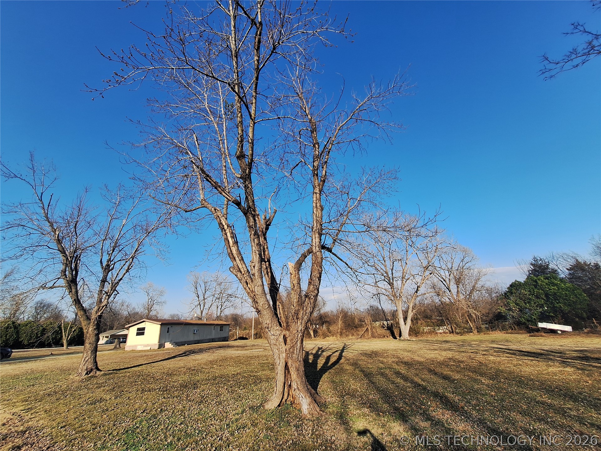 21320 E 49th Street S Property Photo 5