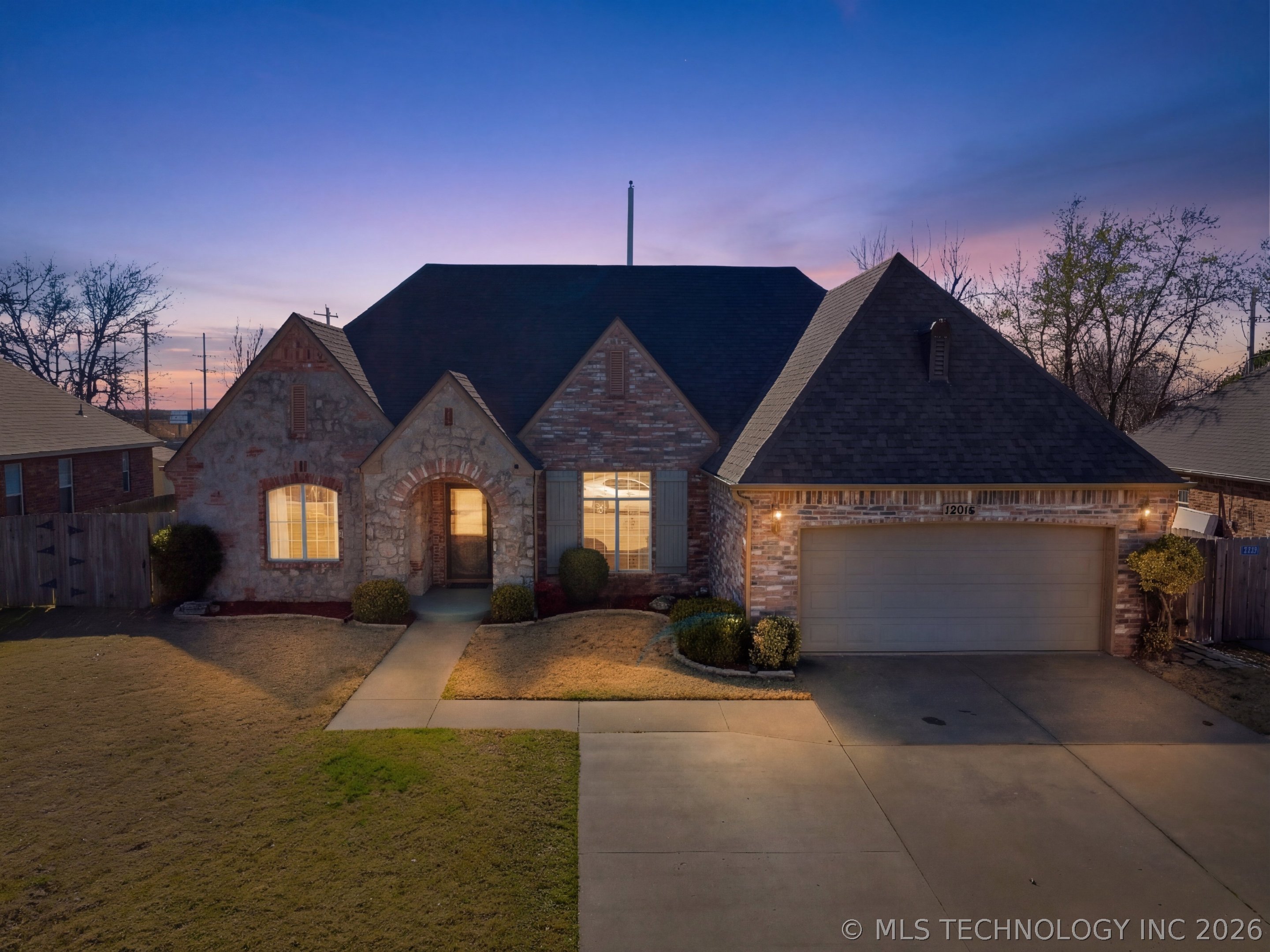12016 S Date Avenue Property Photo 1