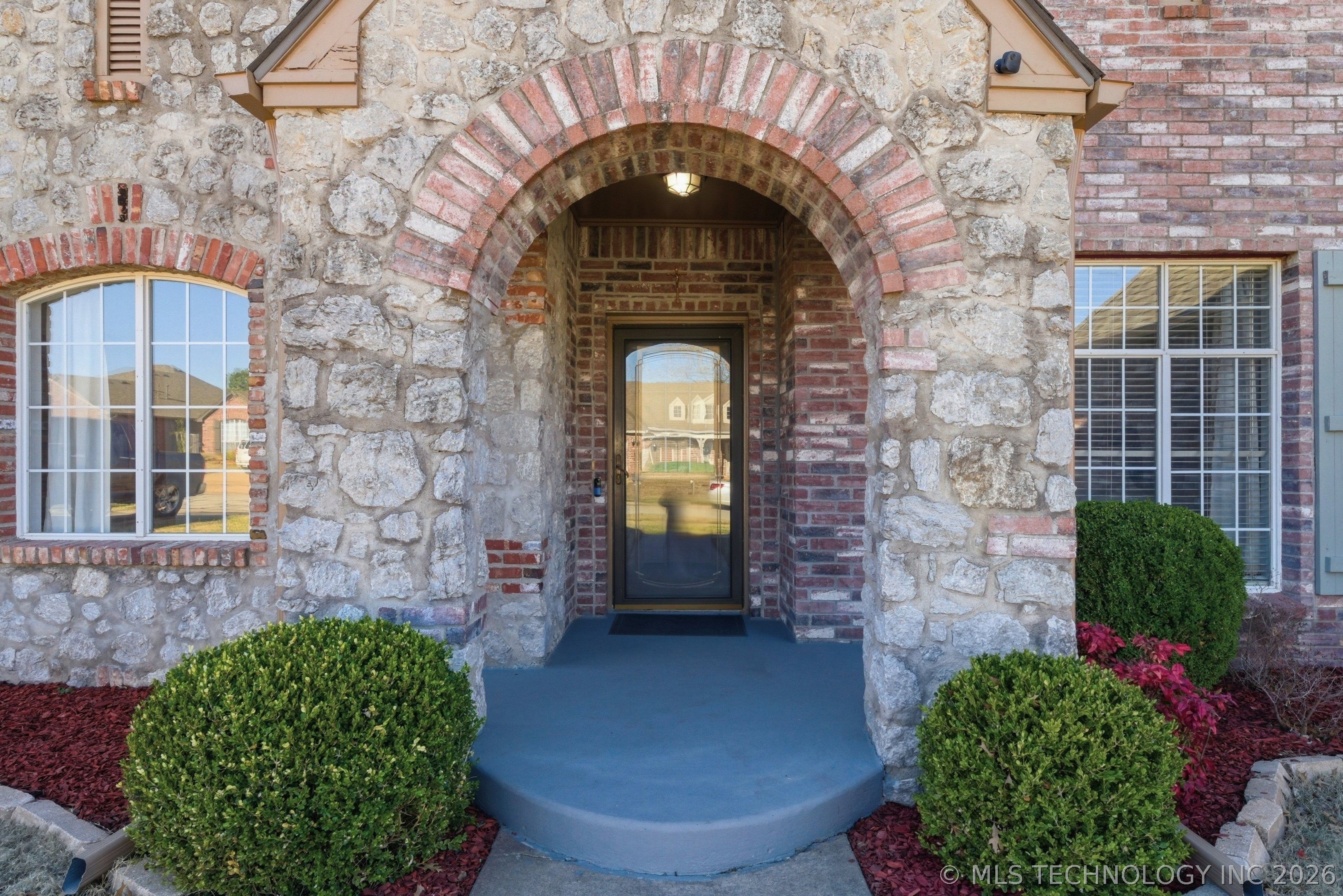 12016 S Date Avenue Property Photo 5