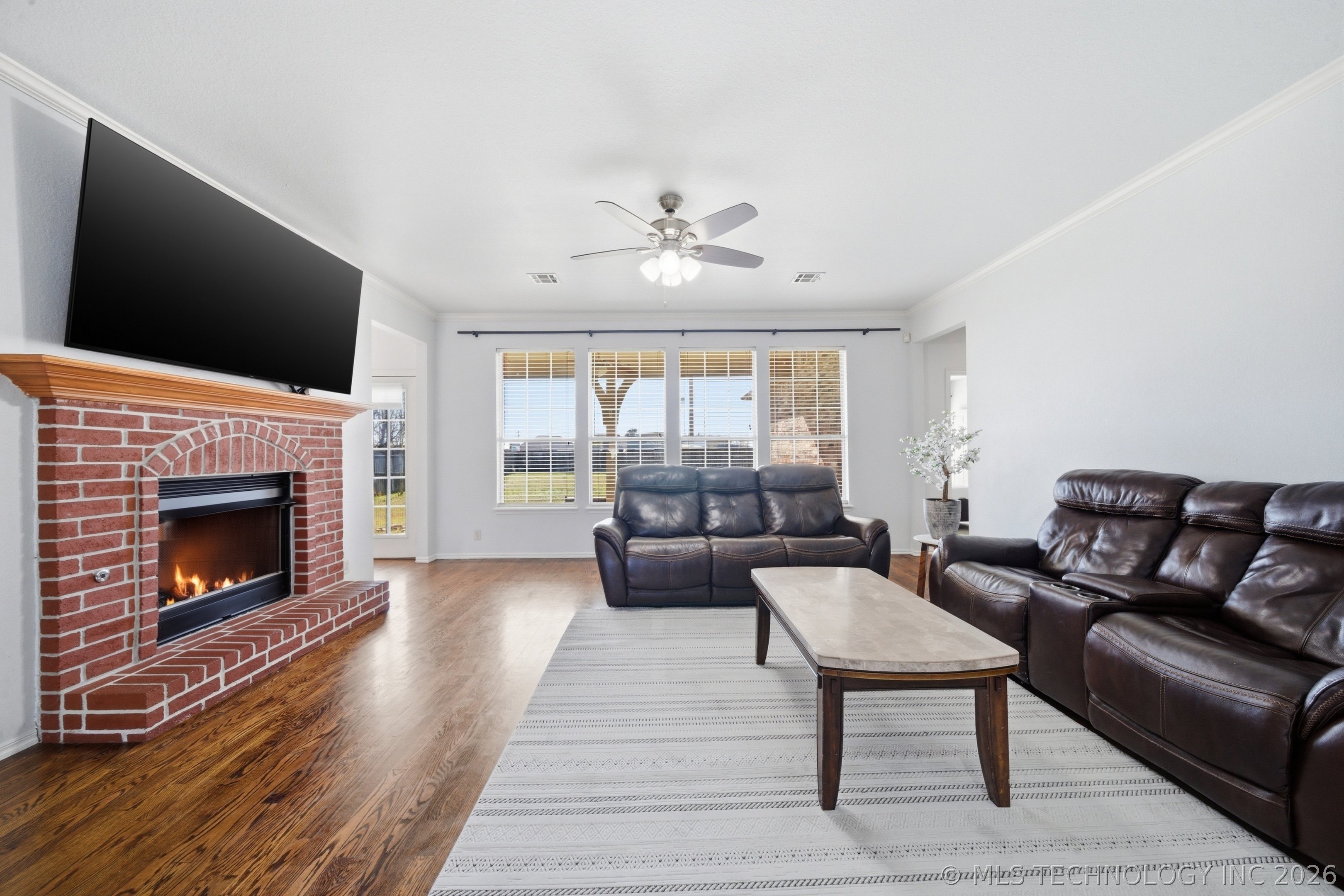 12016 S Date Avenue Property Photo 6