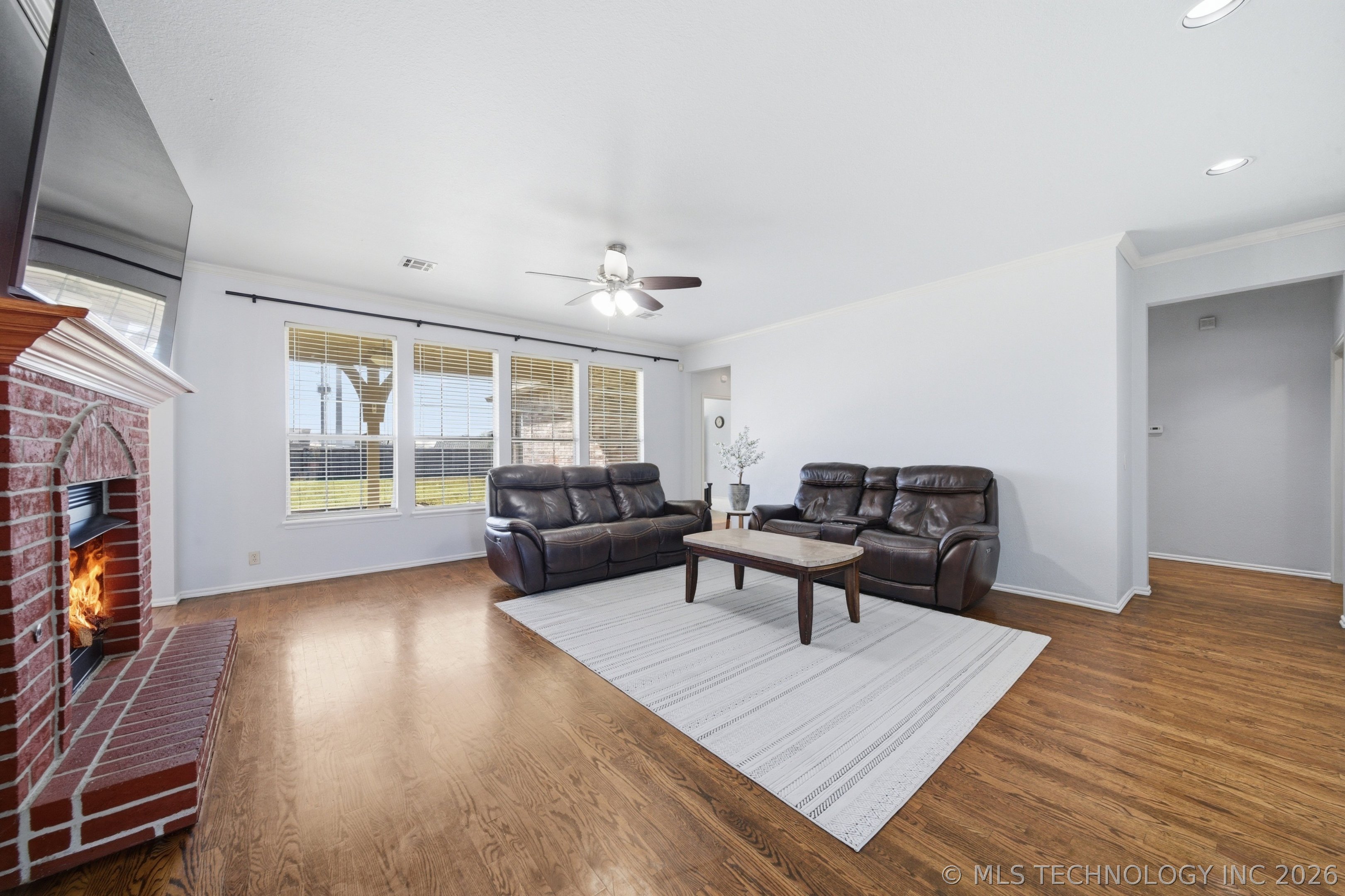 12016 S Date Avenue Property Photo 8