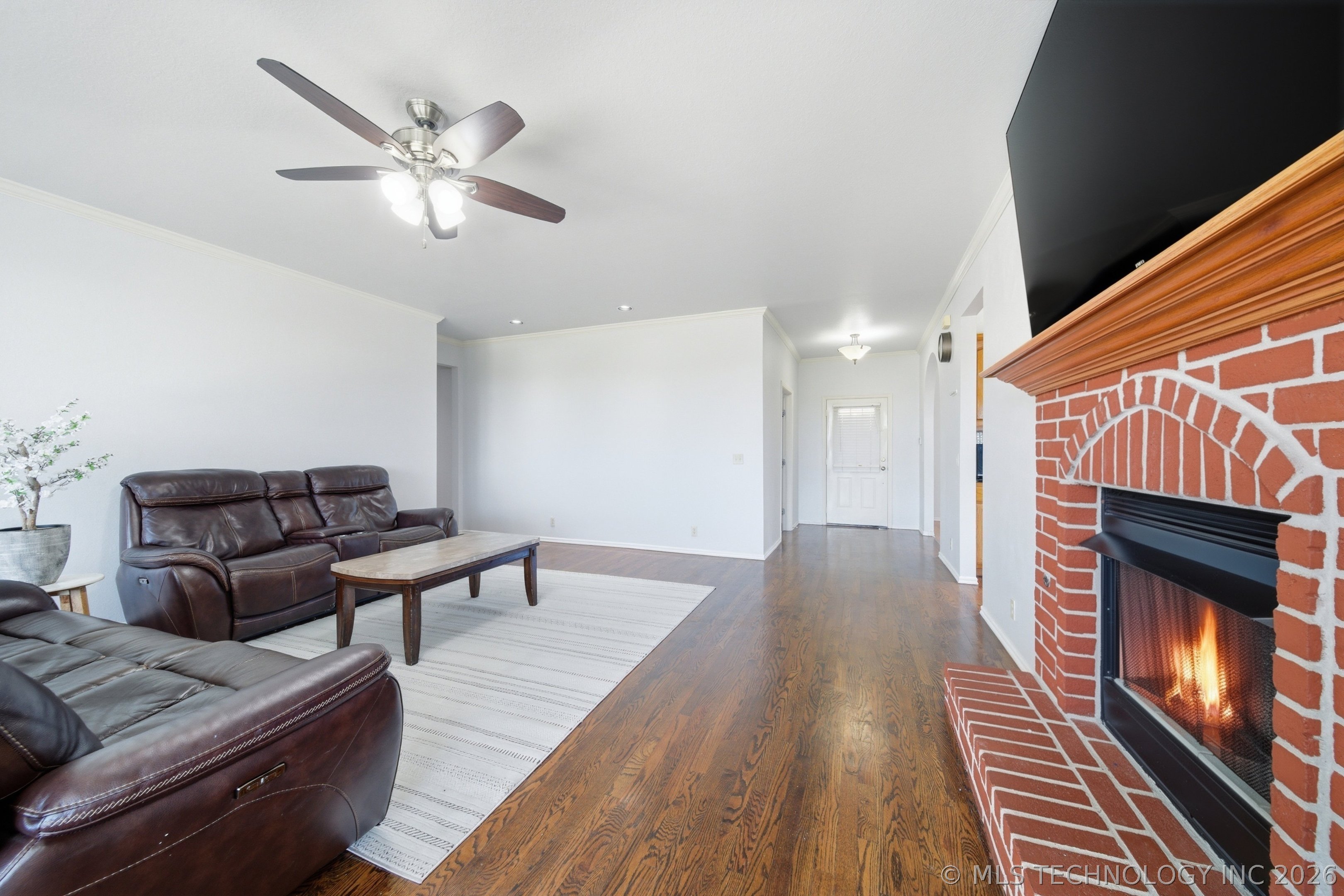12016 S Date Avenue Property Photo 9