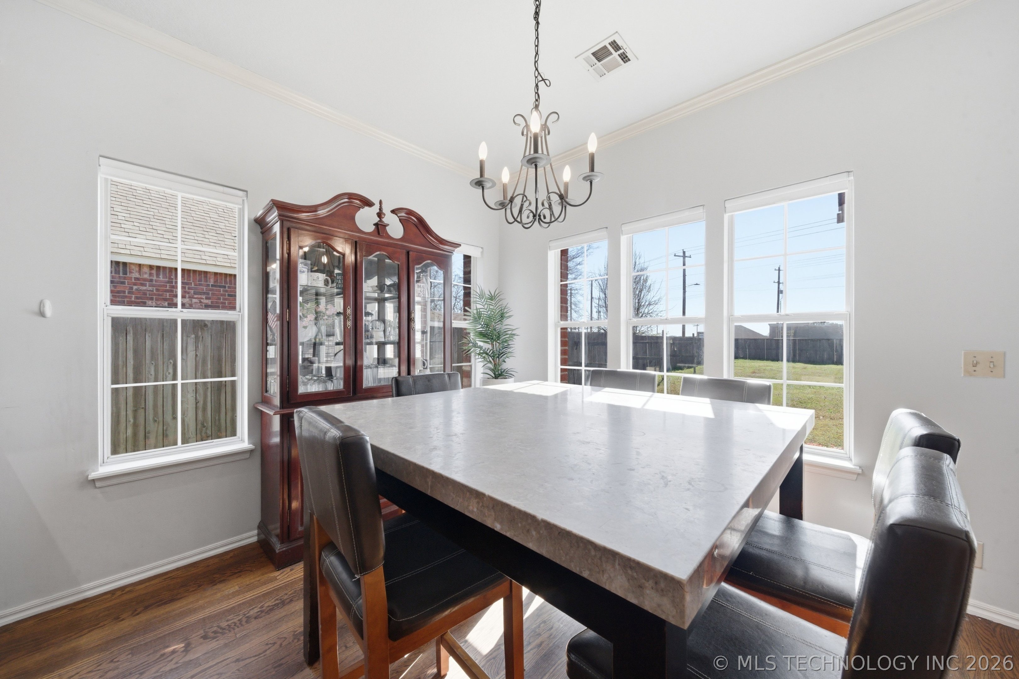 12016 S Date Avenue Property Photo 13