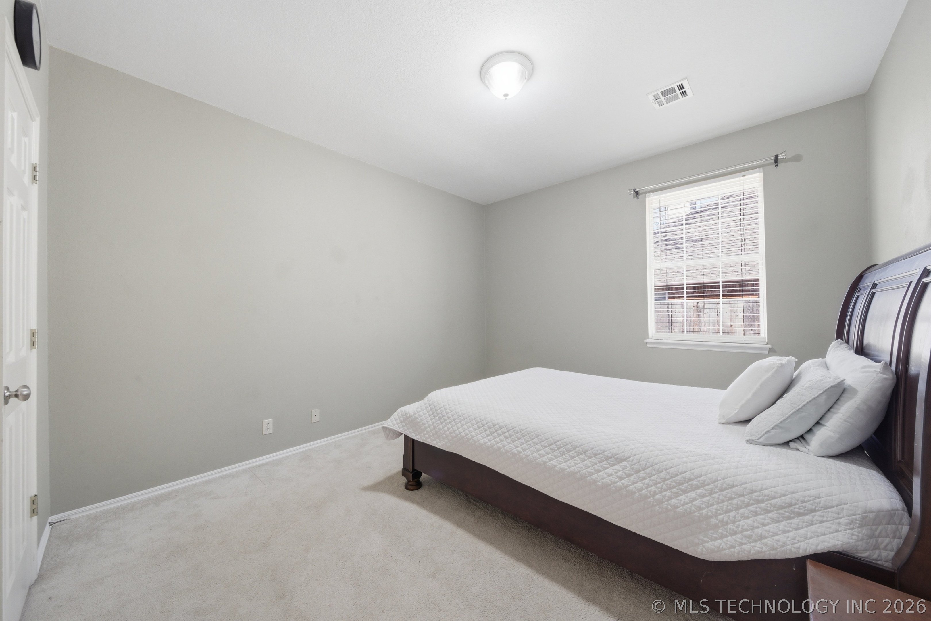 12016 S Date Avenue Property Photo 27