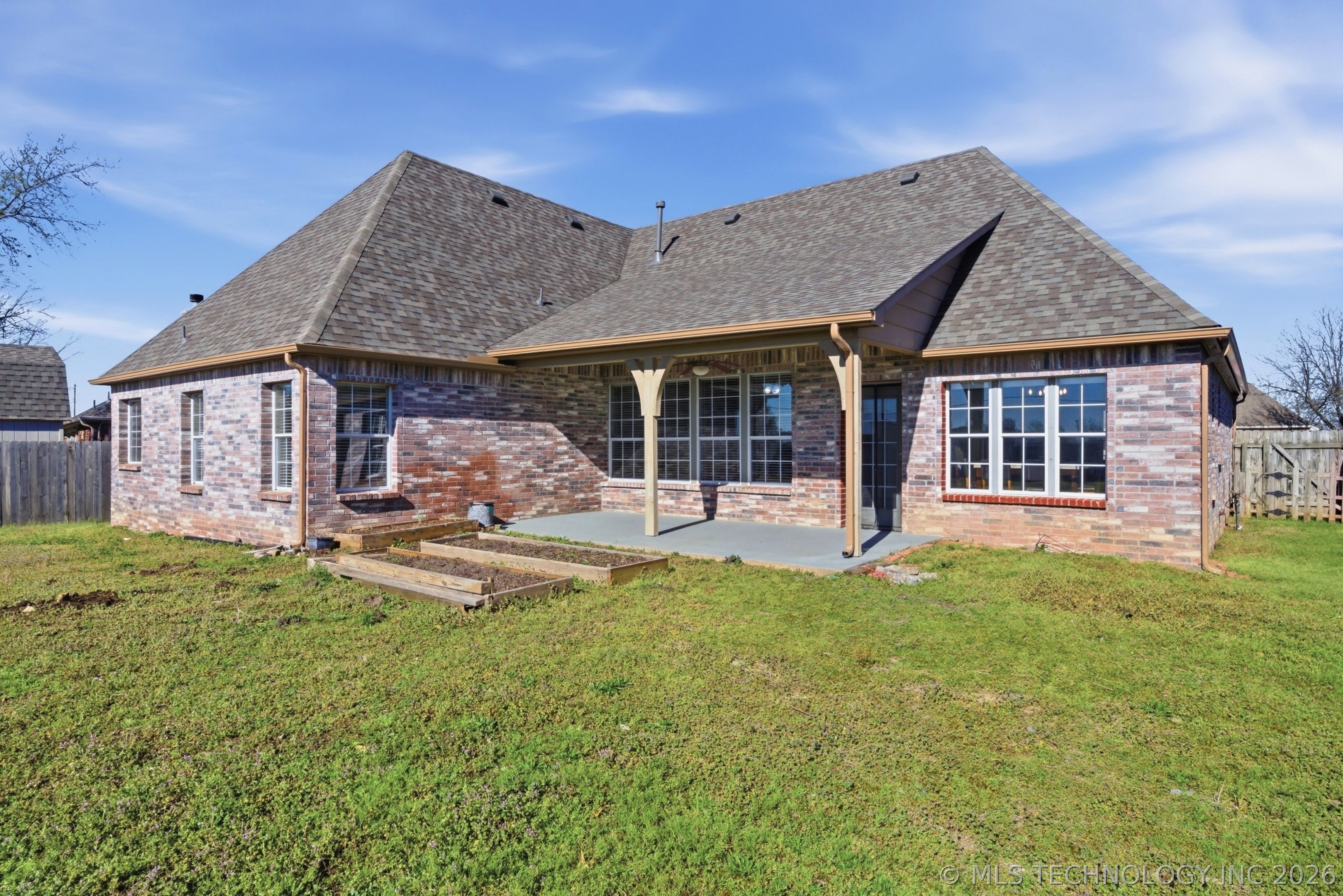 12016 S Date Avenue Property Photo 31