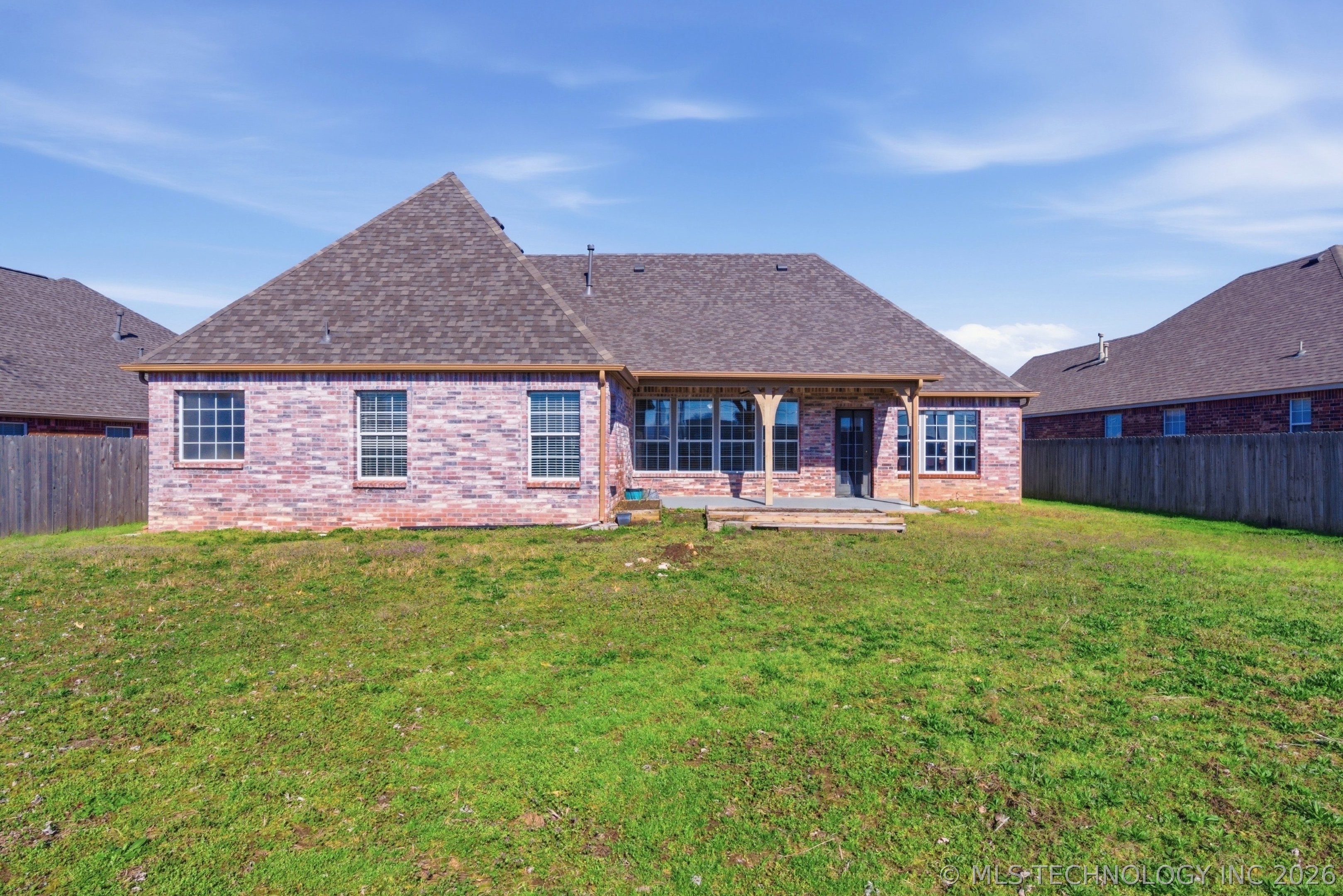 12016 S Date Avenue Property Photo 32