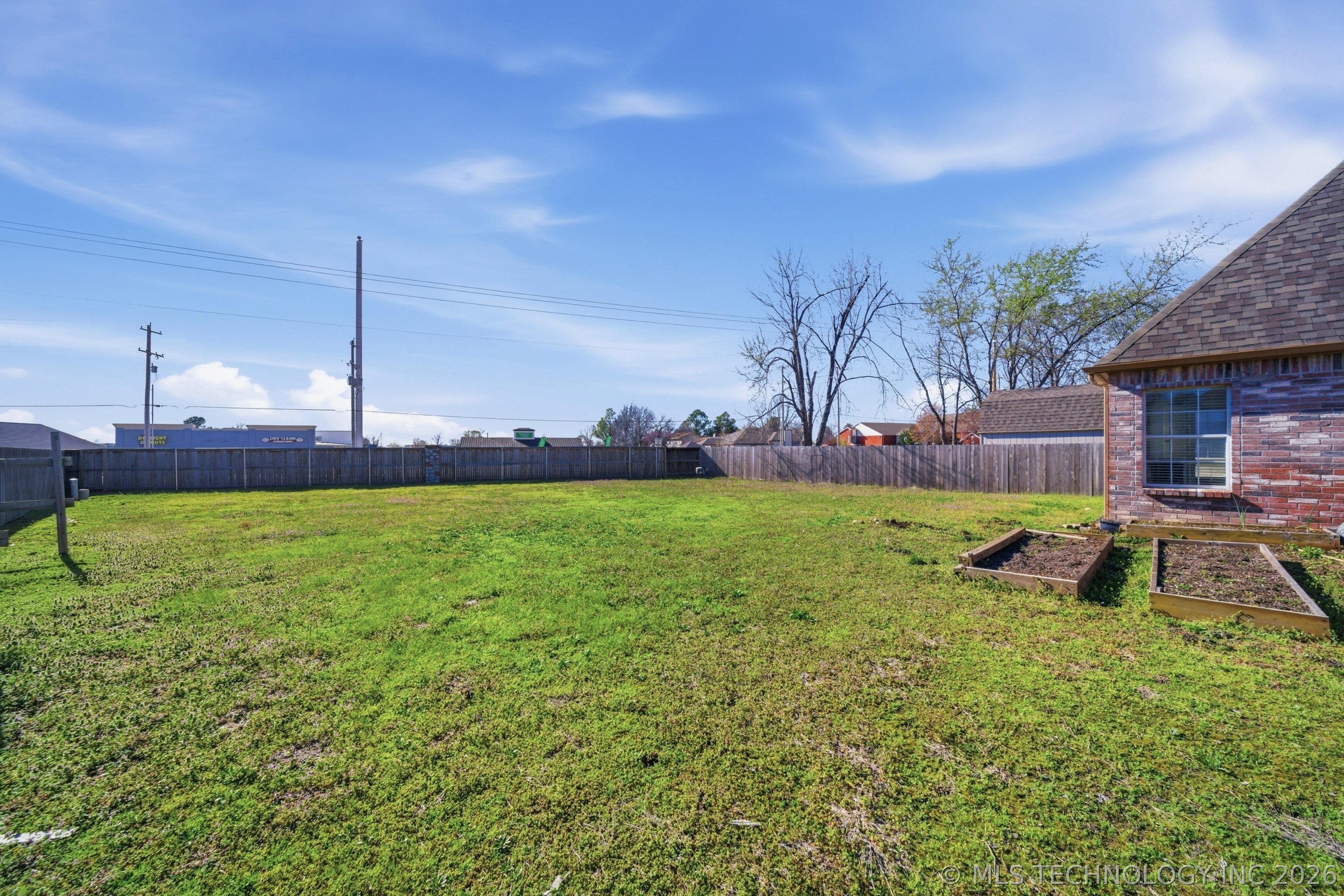 12016 S Date Avenue Property Photo 34